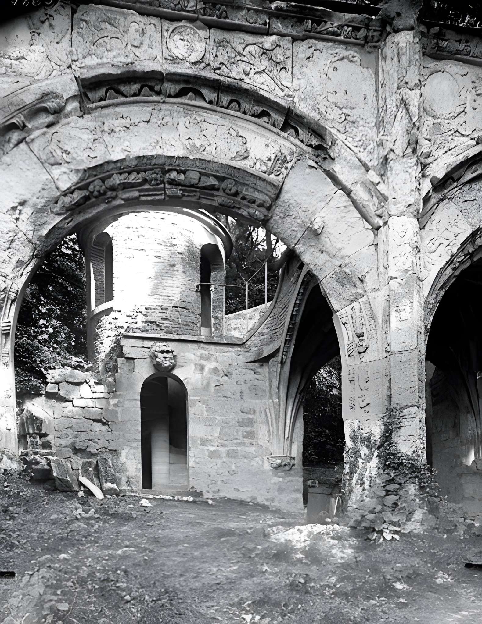 Restes du château de Sarcus