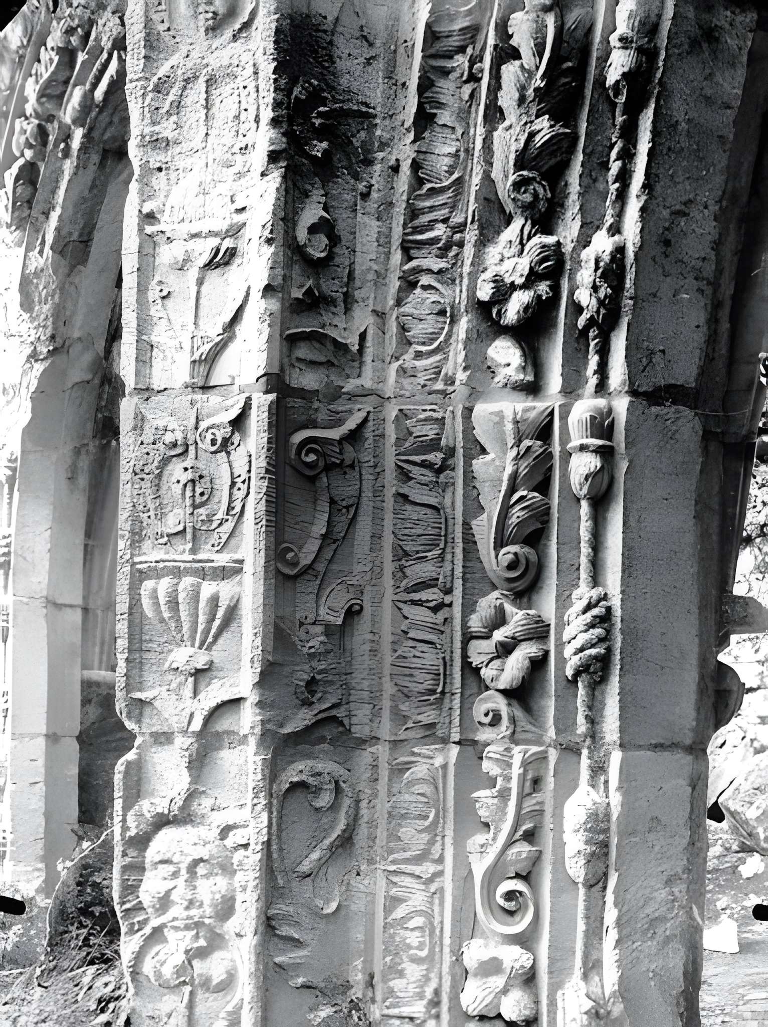 Restes du château de Sarcus