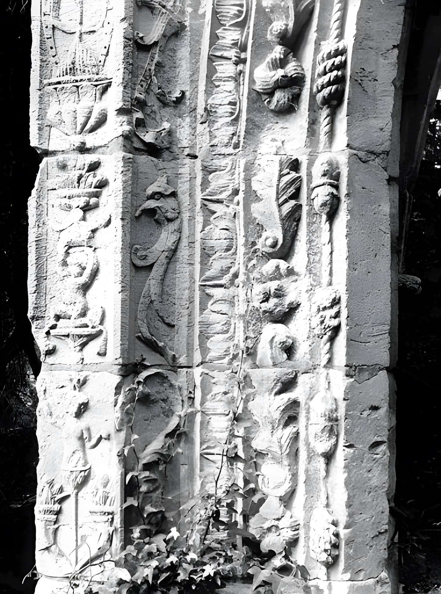 Restes du château de Sarcus