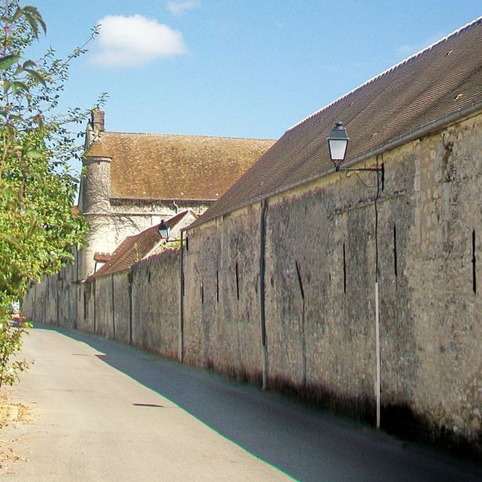 Photo de Ferme, à droite en regardant léglise