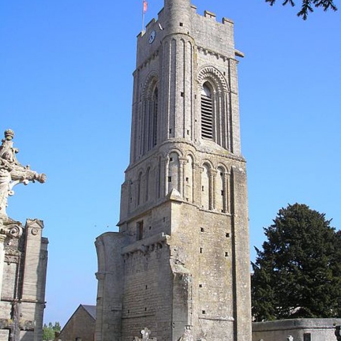 Photo de Église Saint-Quentin de Luc-sur-Mer