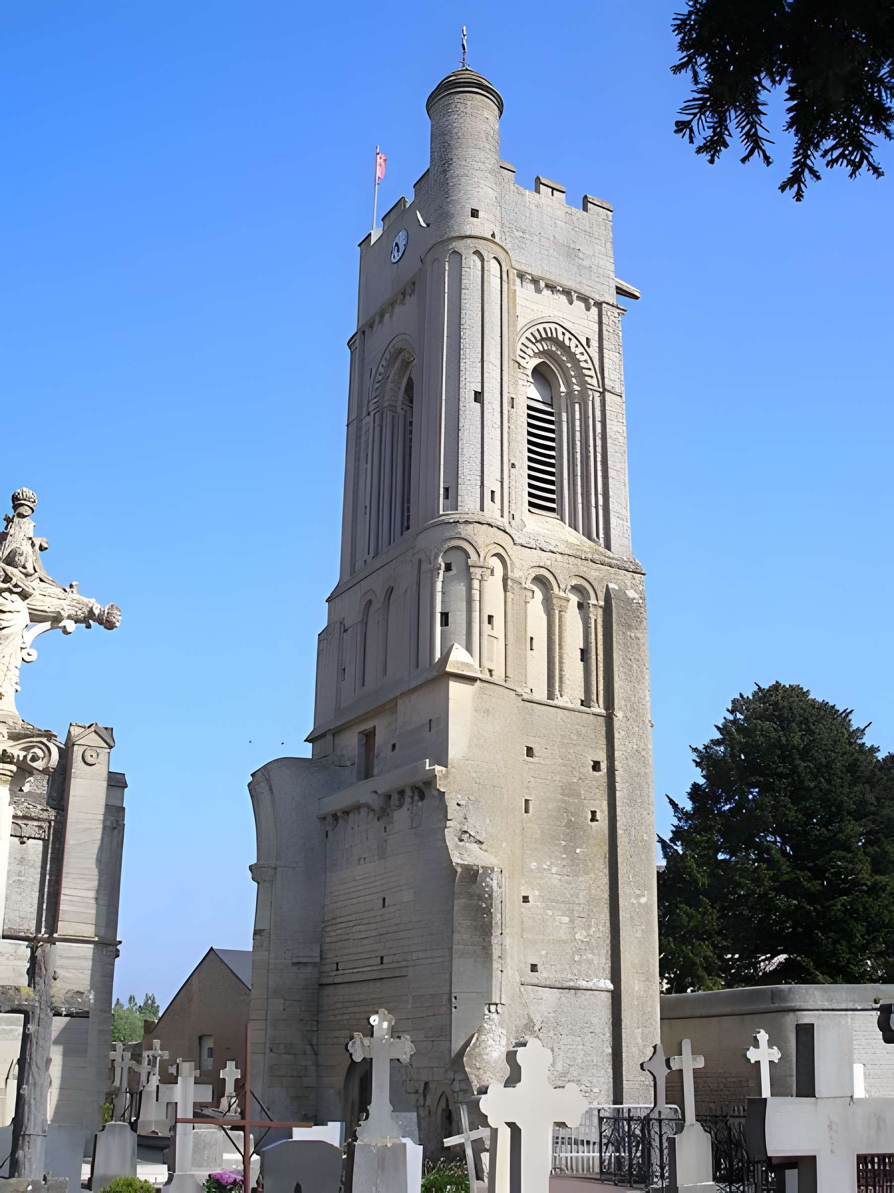 Église Saint-Quentin de Luc-sur-Mer 