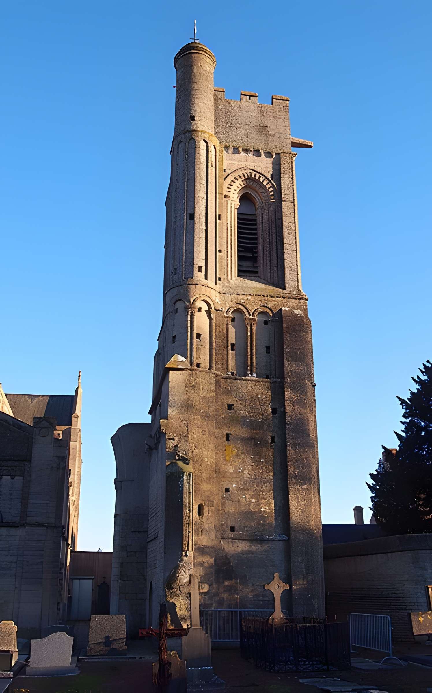 Église Saint-Quentin de Luc-sur-Mer