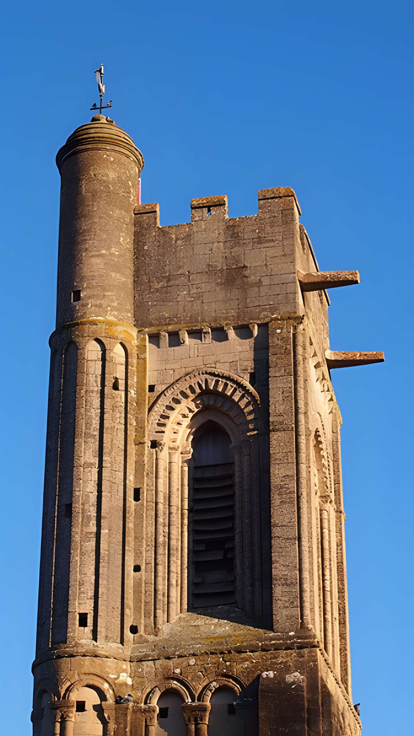 Église Saint-Quentin de Luc-sur-Mer
