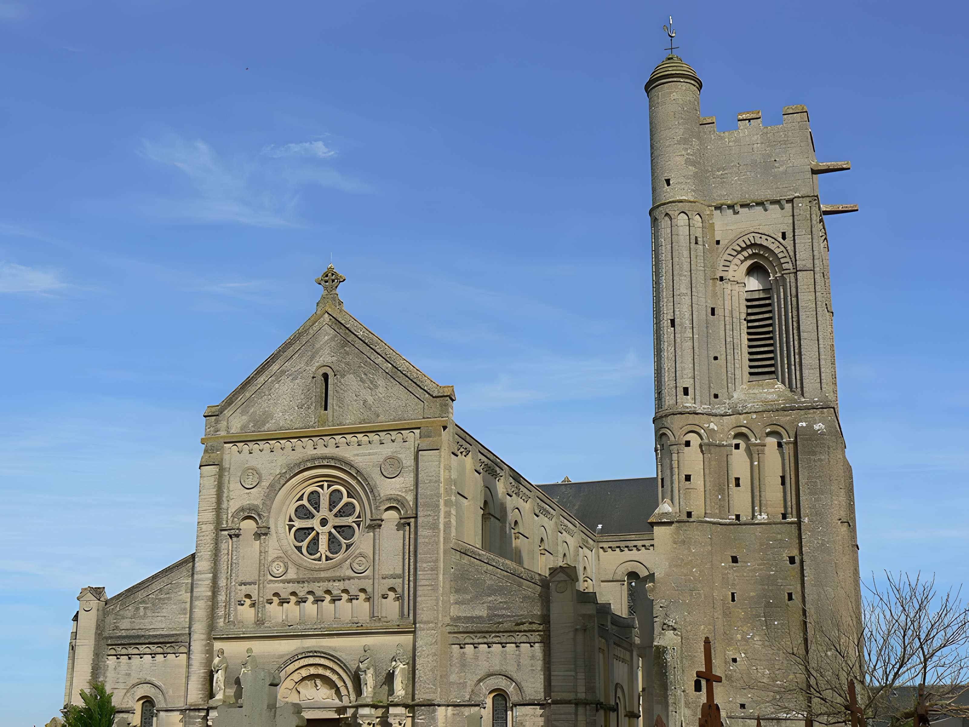 Église Saint-Quentin de Luc-sur-Mer