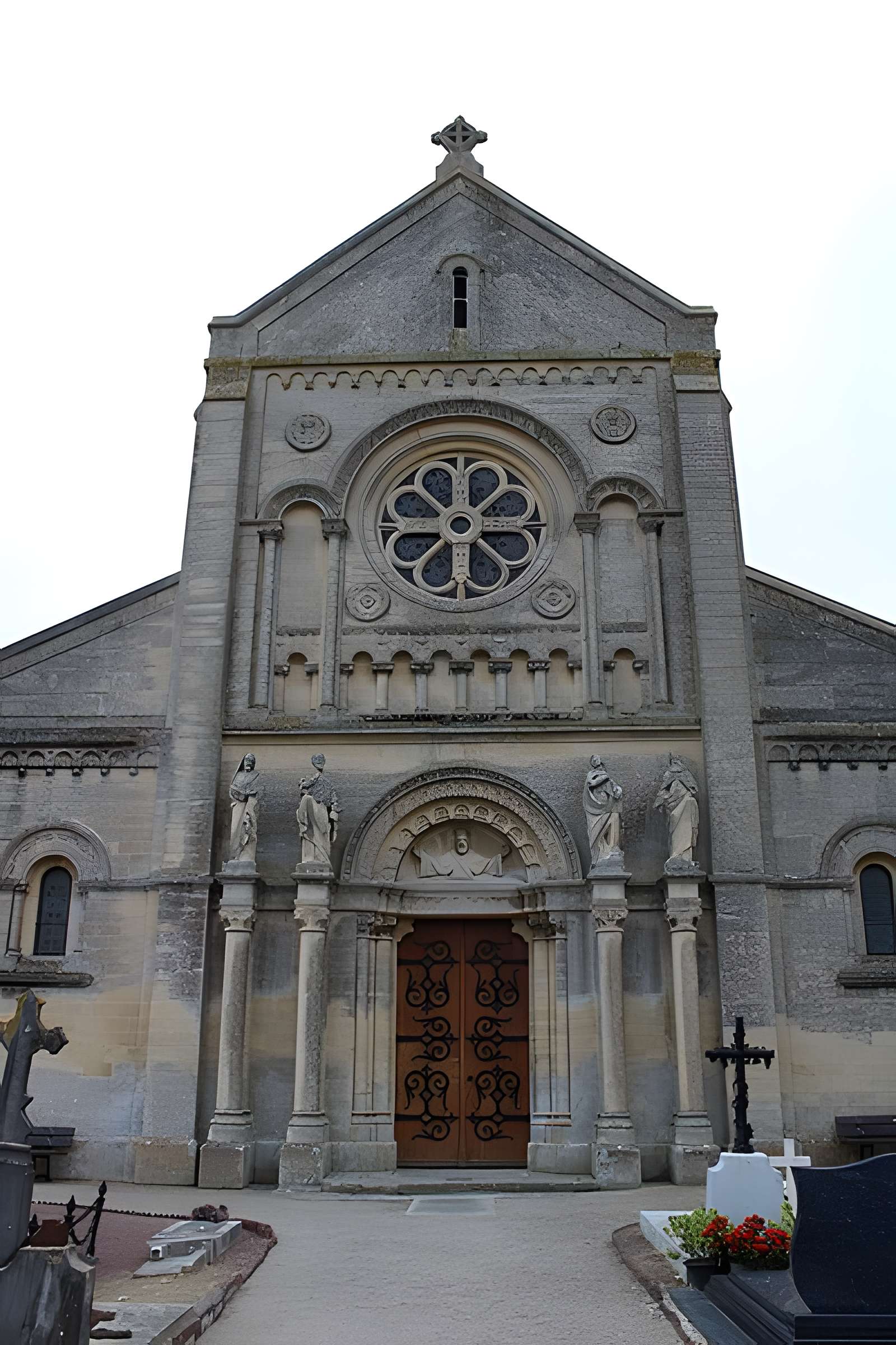Église Saint-Quentin de Luc-sur-Mer