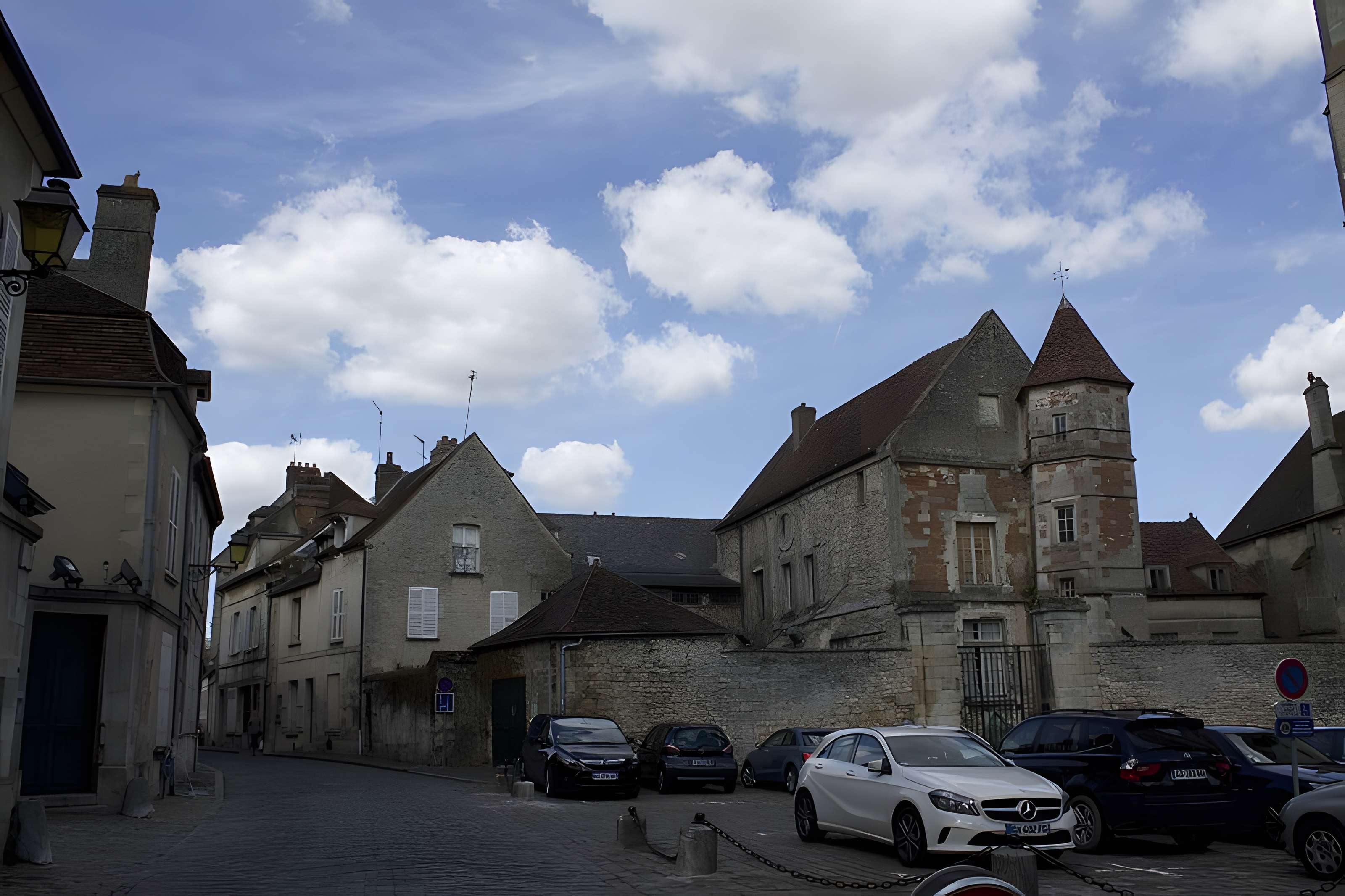 Ancien Hôtel de Vermandois