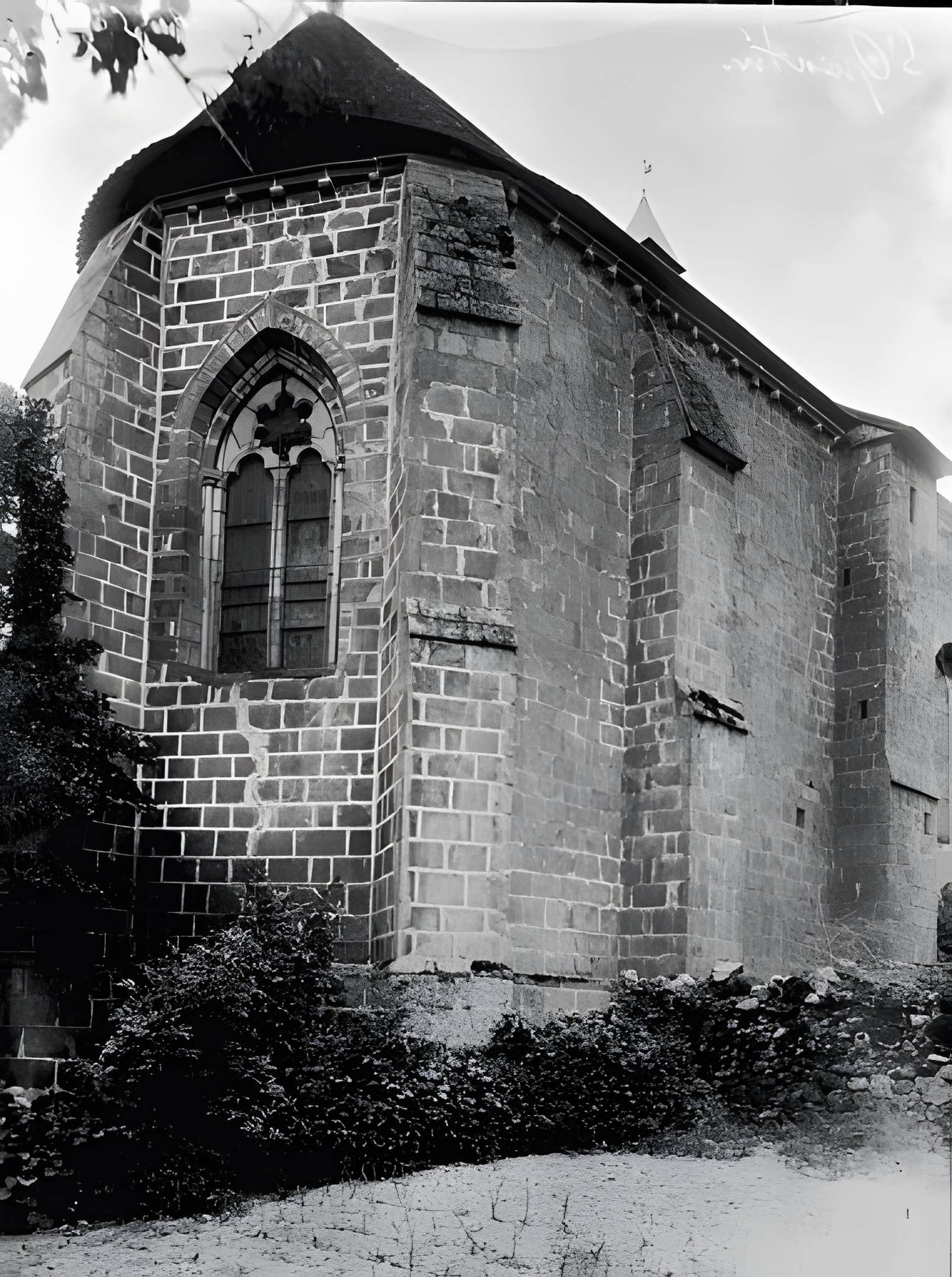 Église Saint-Quentin de Saint-Quentin-la-Chabanne