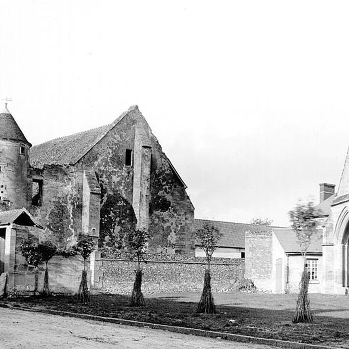 Photo de Anciens bâtiments de la Grange aux dîmes
