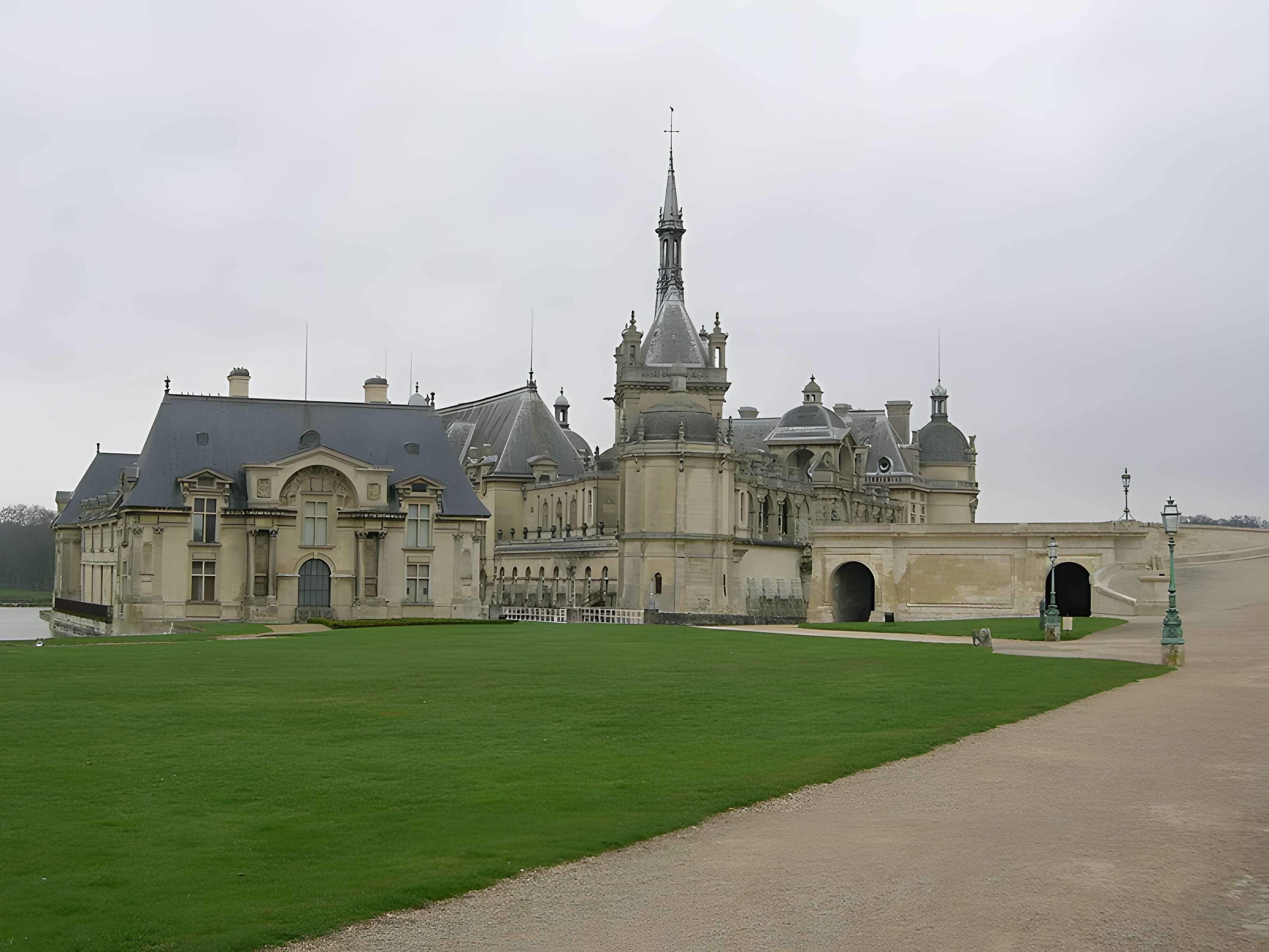 Parc du domaine de Chantilly (également sur communes de Chantilly et Avilly-Saint-Léonard)
