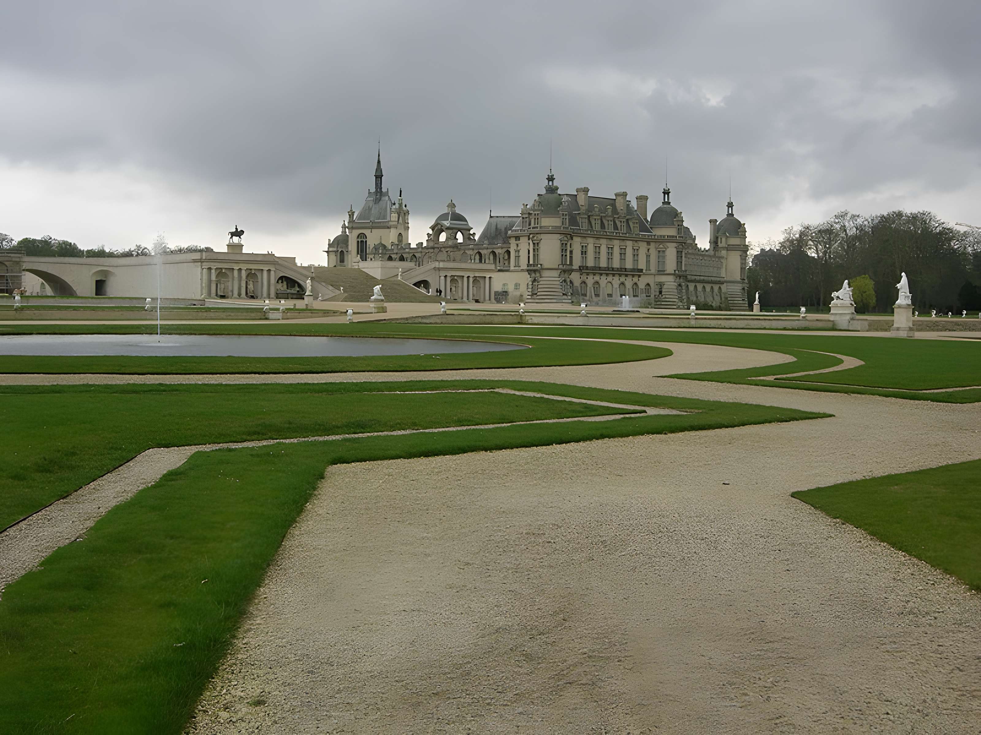 Parc du domaine de Chantilly (également sur communes de Chantilly et Avilly-Saint-Léonard)