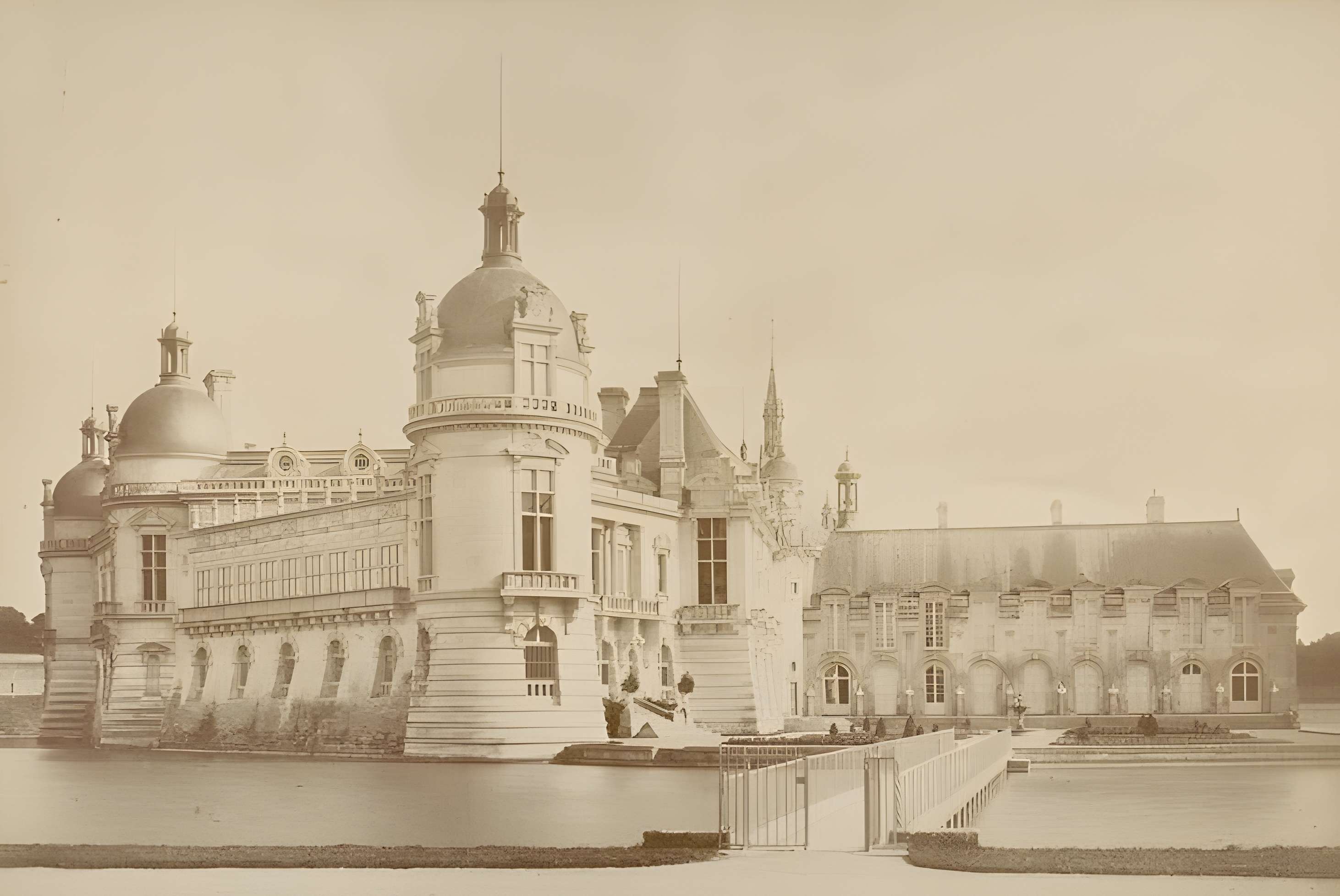 Parc du domaine de Chantilly (également sur communes de Chantilly et Avilly-Saint-Léonard)