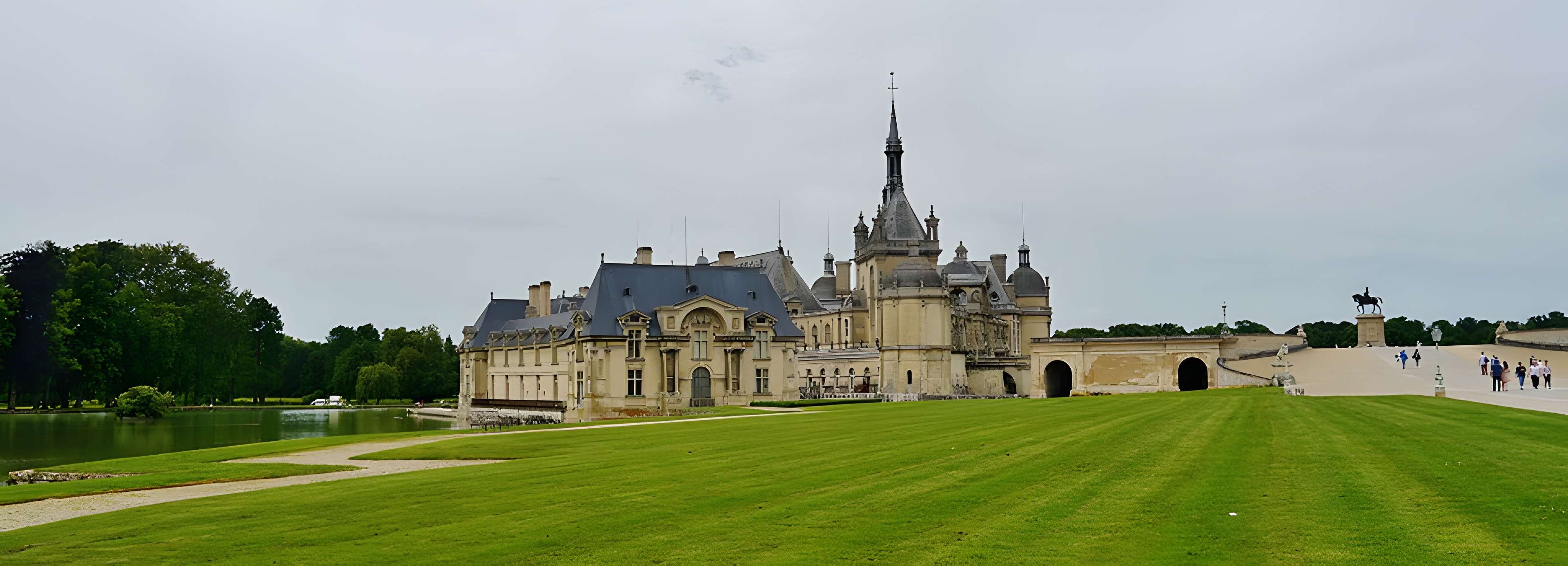 Parc du domaine de Chantilly (également sur communes de Chantilly et Avilly-Saint-Léonard)