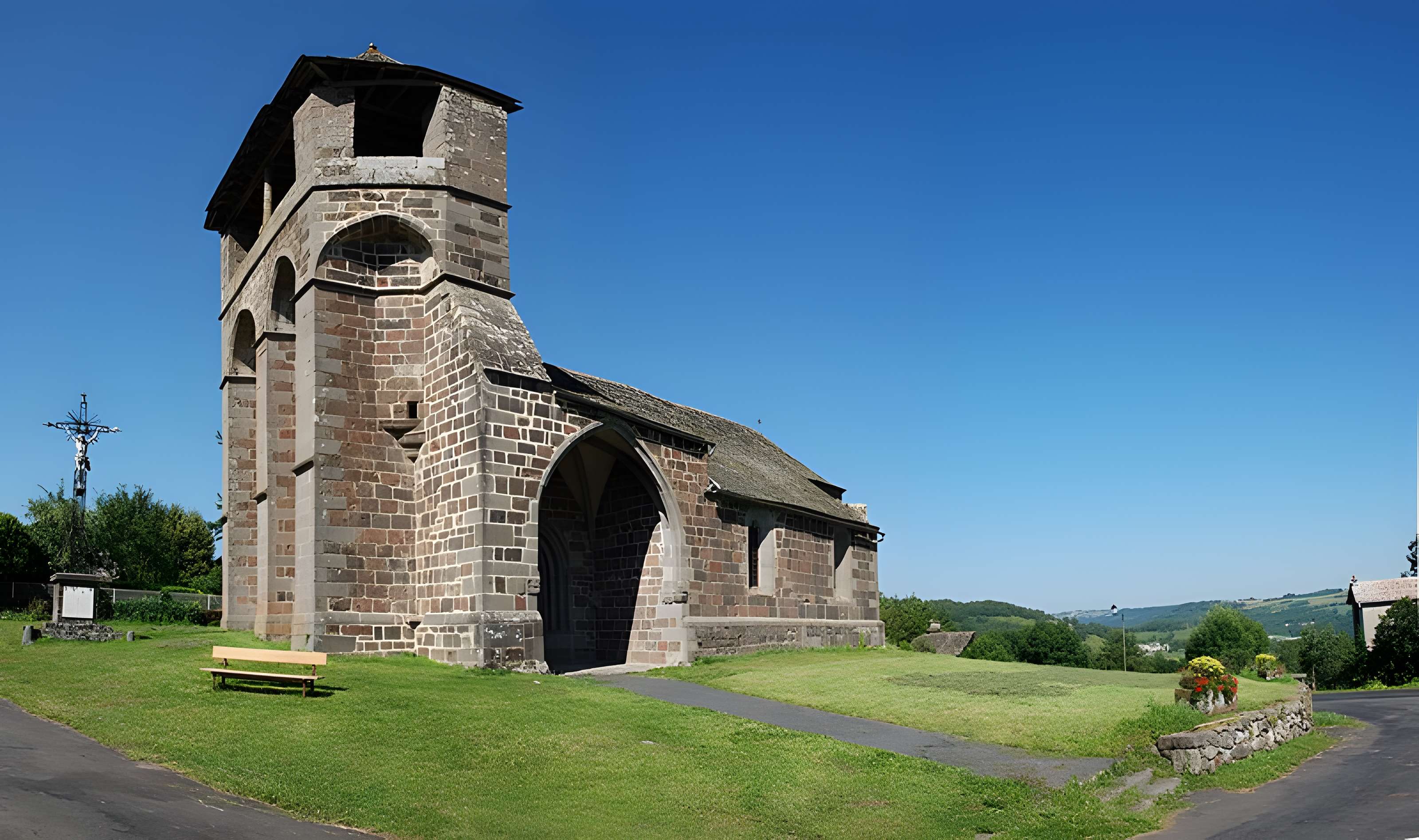 Église Saint-Roch d'Albinhac de Brommat