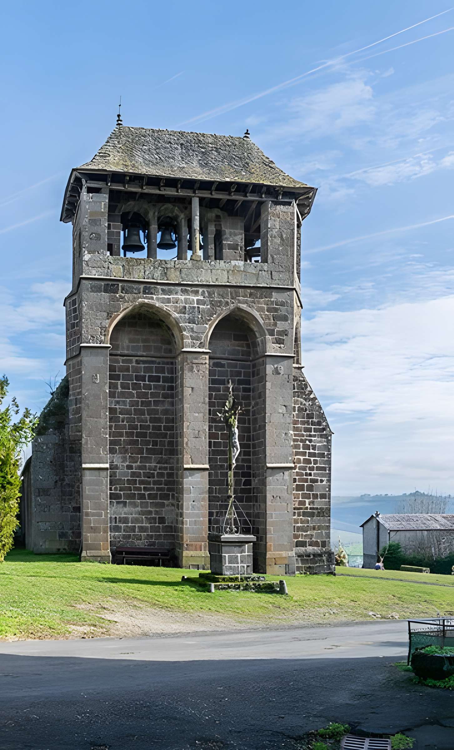 Église Saint-Roch d'Albinhac de Brommat