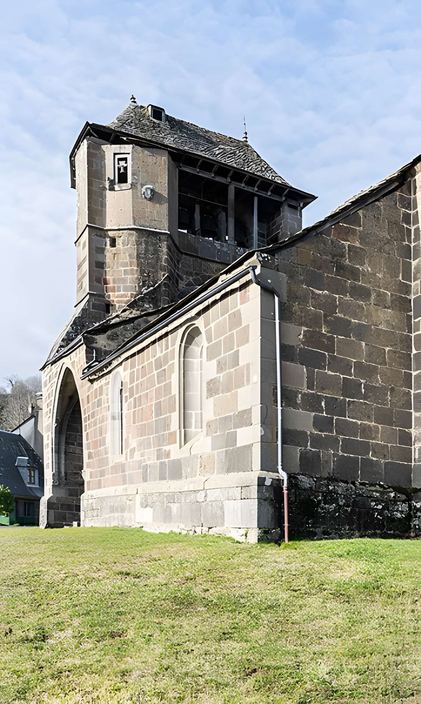 Église Saint-Roch d'Albinhac de Brommat