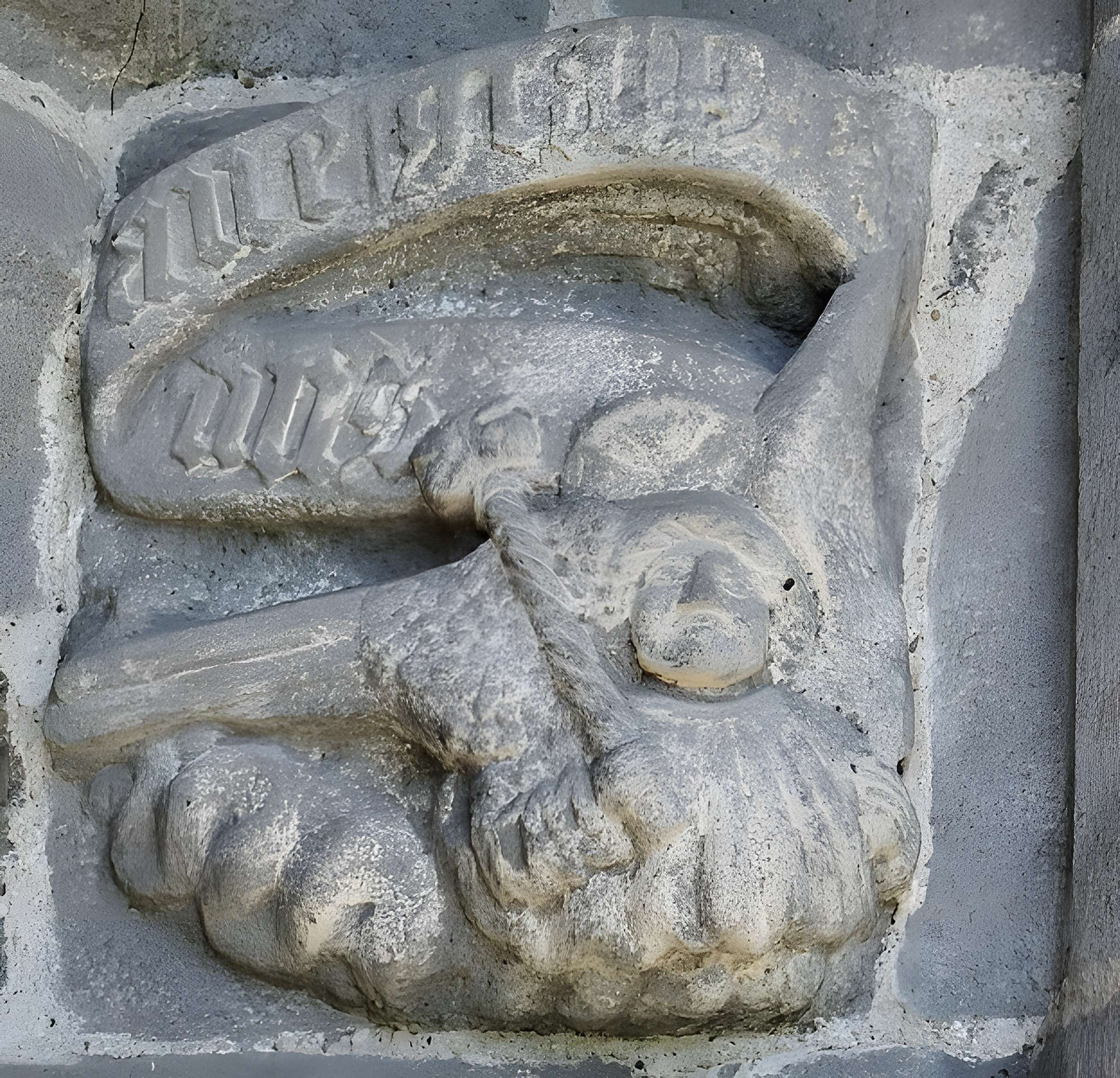 Église Saint-Roch d'Albinhac de Brommat