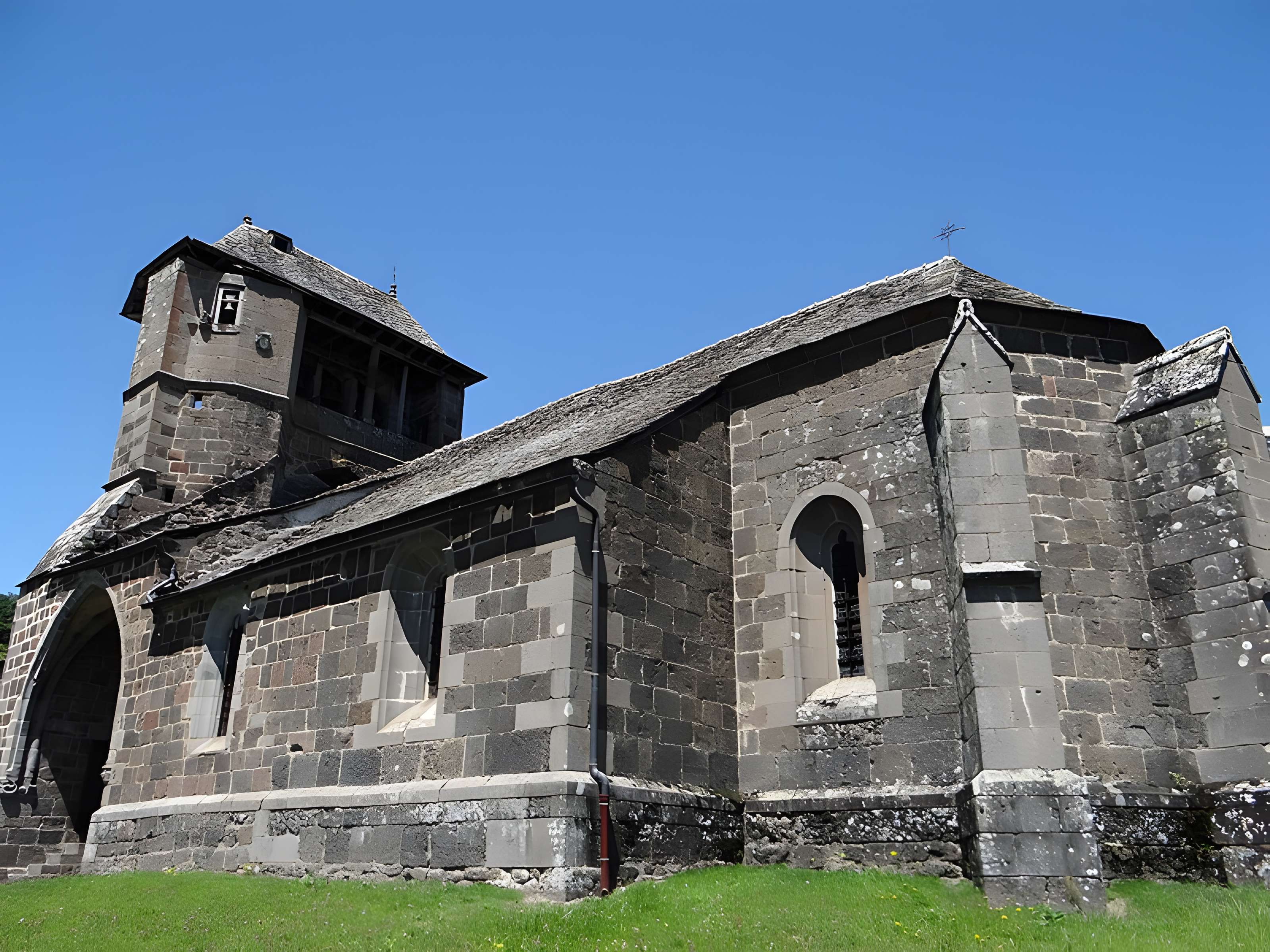 Église Saint-Roch d'Albinhac de Brommat
