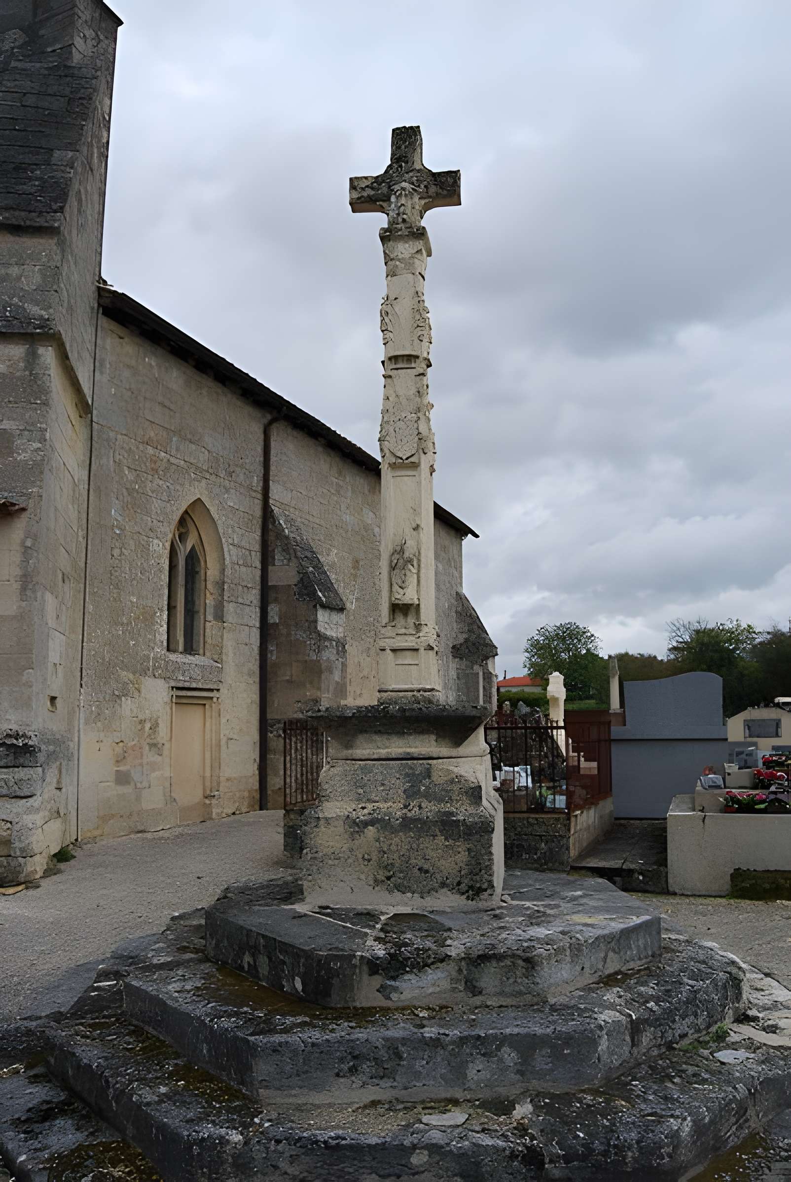 Église Saint-Roch de Blésignac