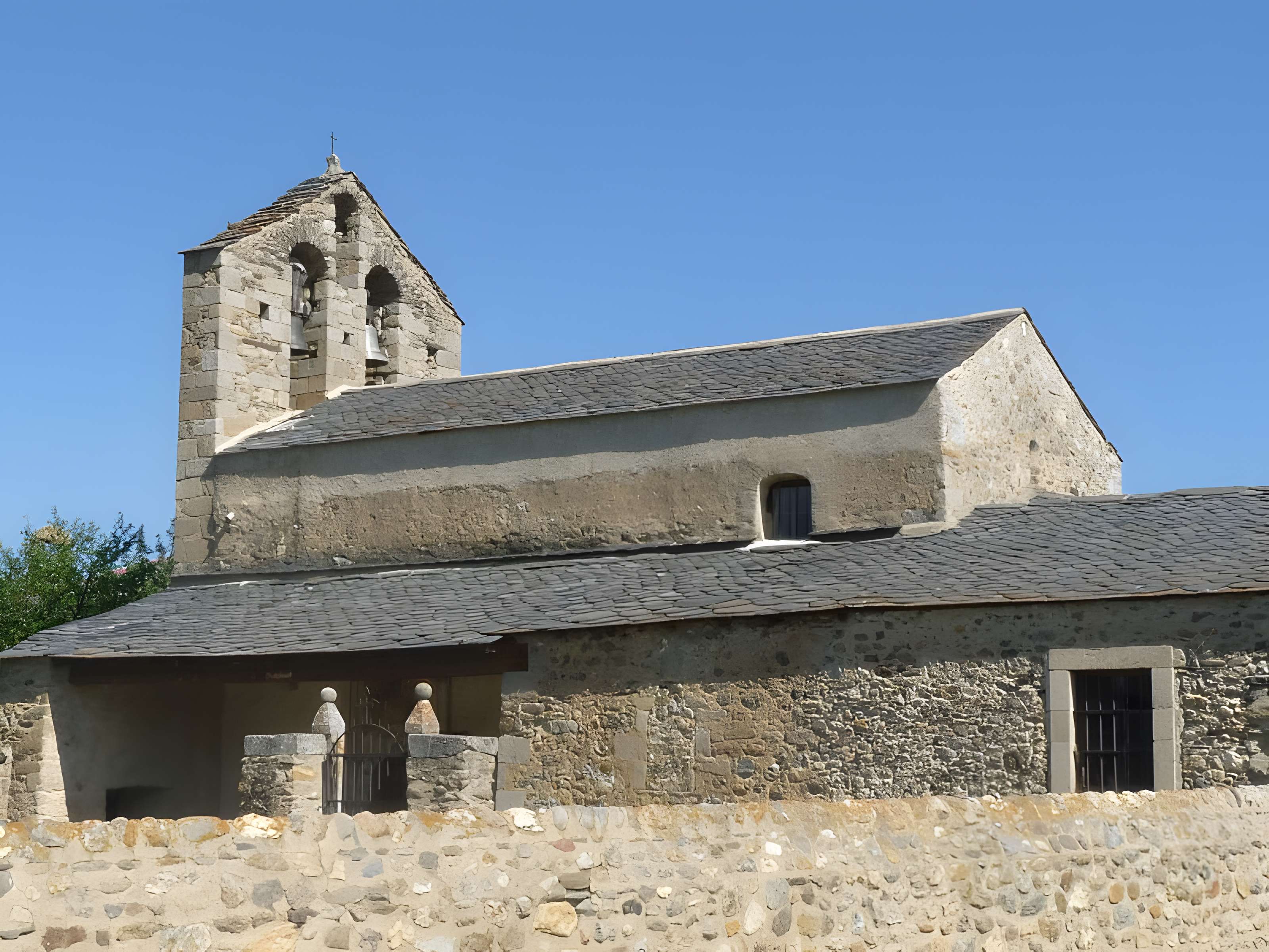 Église Saint-Romain de Caldégas