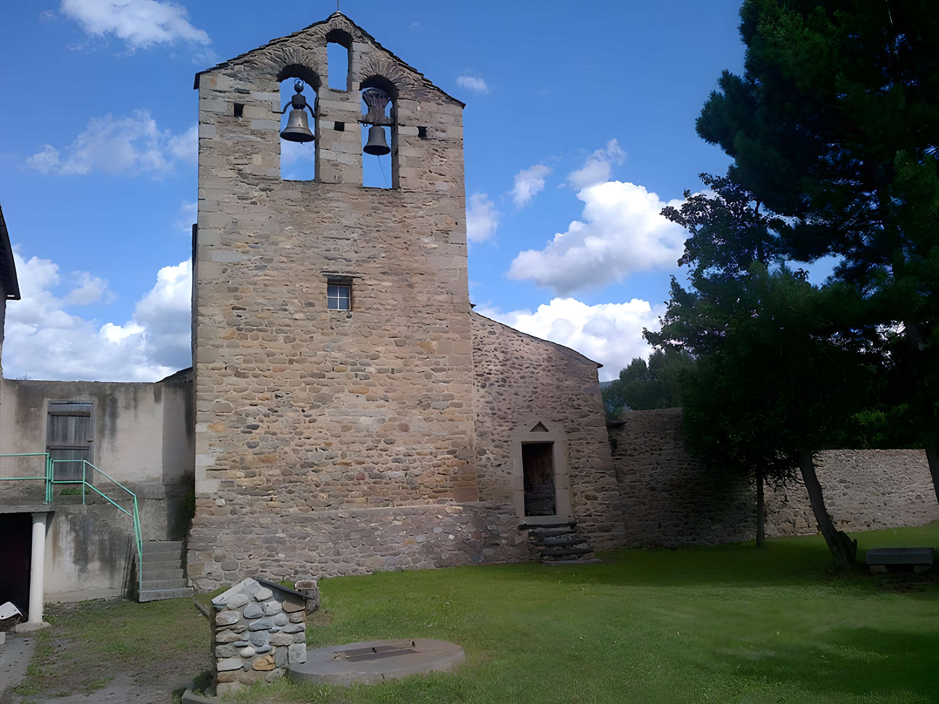 Église Saint-Romain de Caldégas