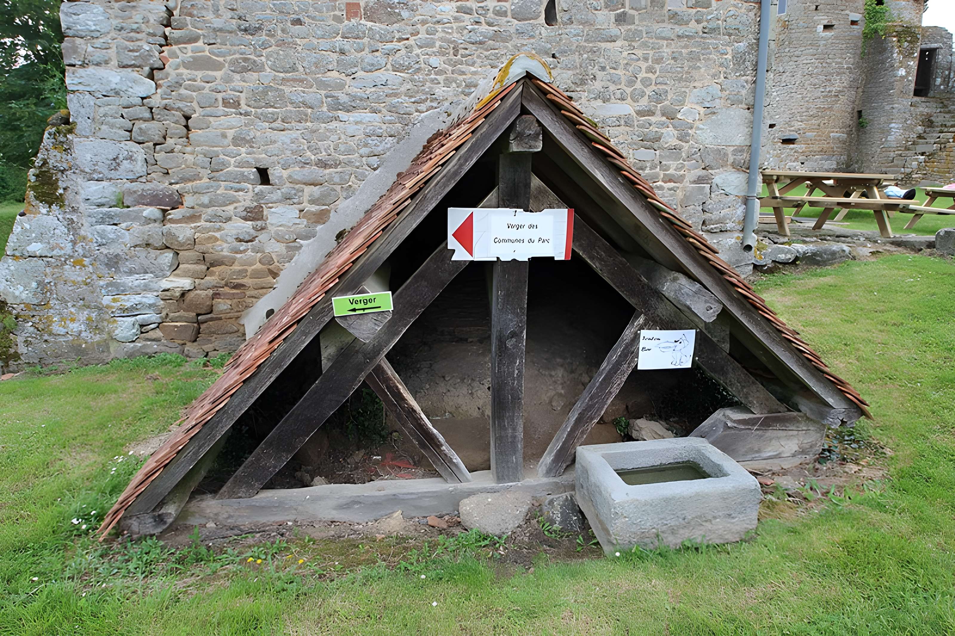 Ancien château de Bonvouloir