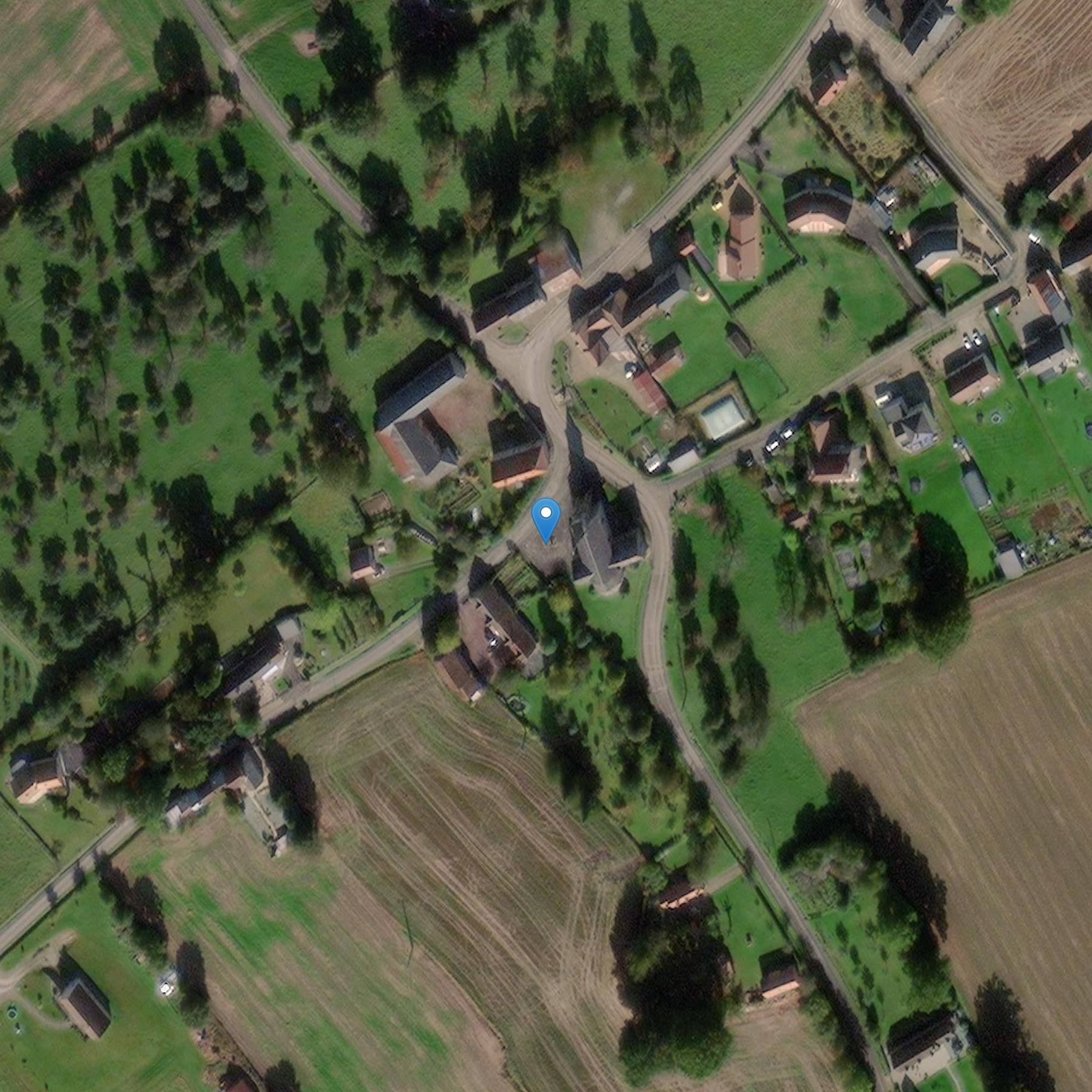 Photo de 古い墓地の十字架