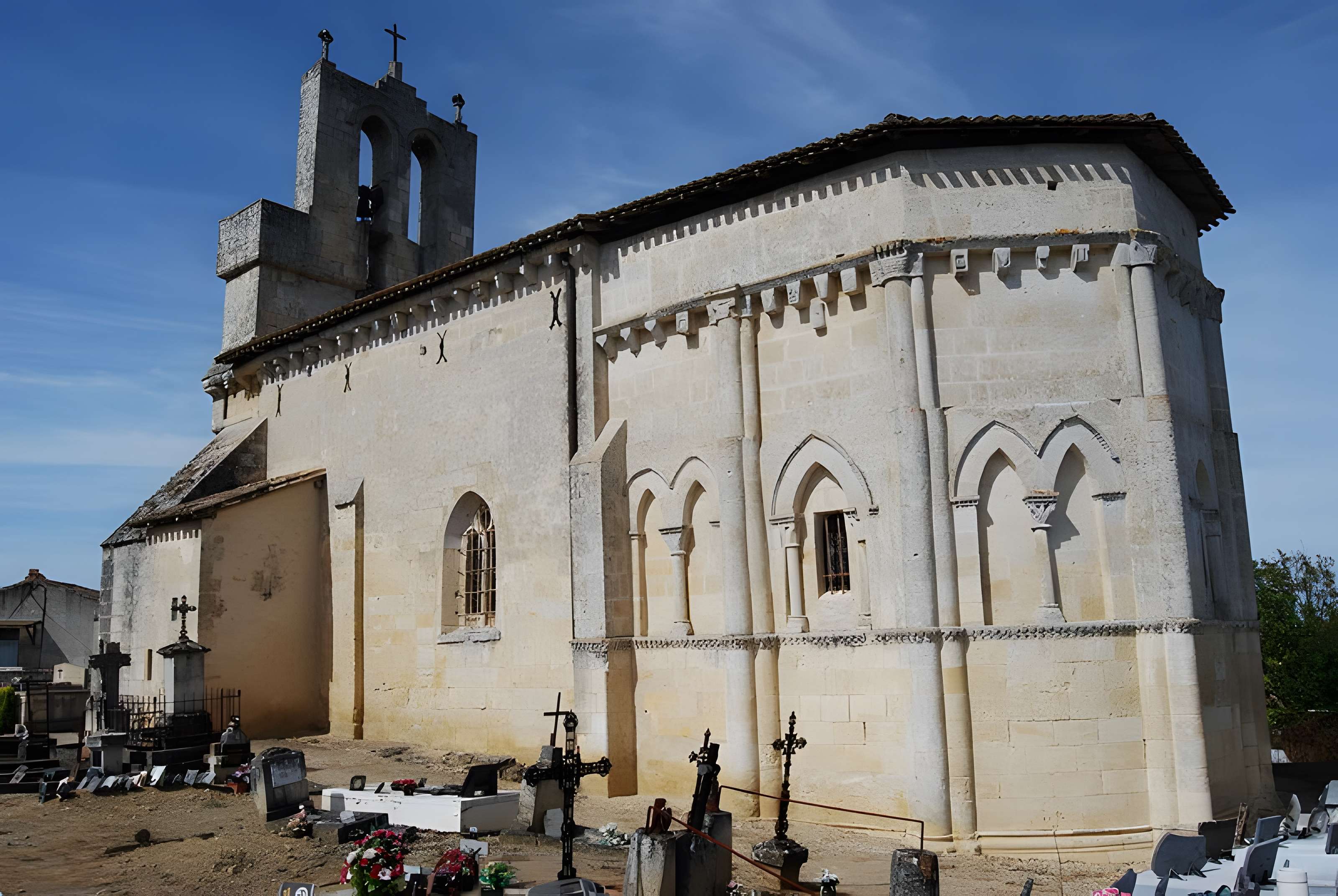 Église Saint-Saturnin de Camarsac 