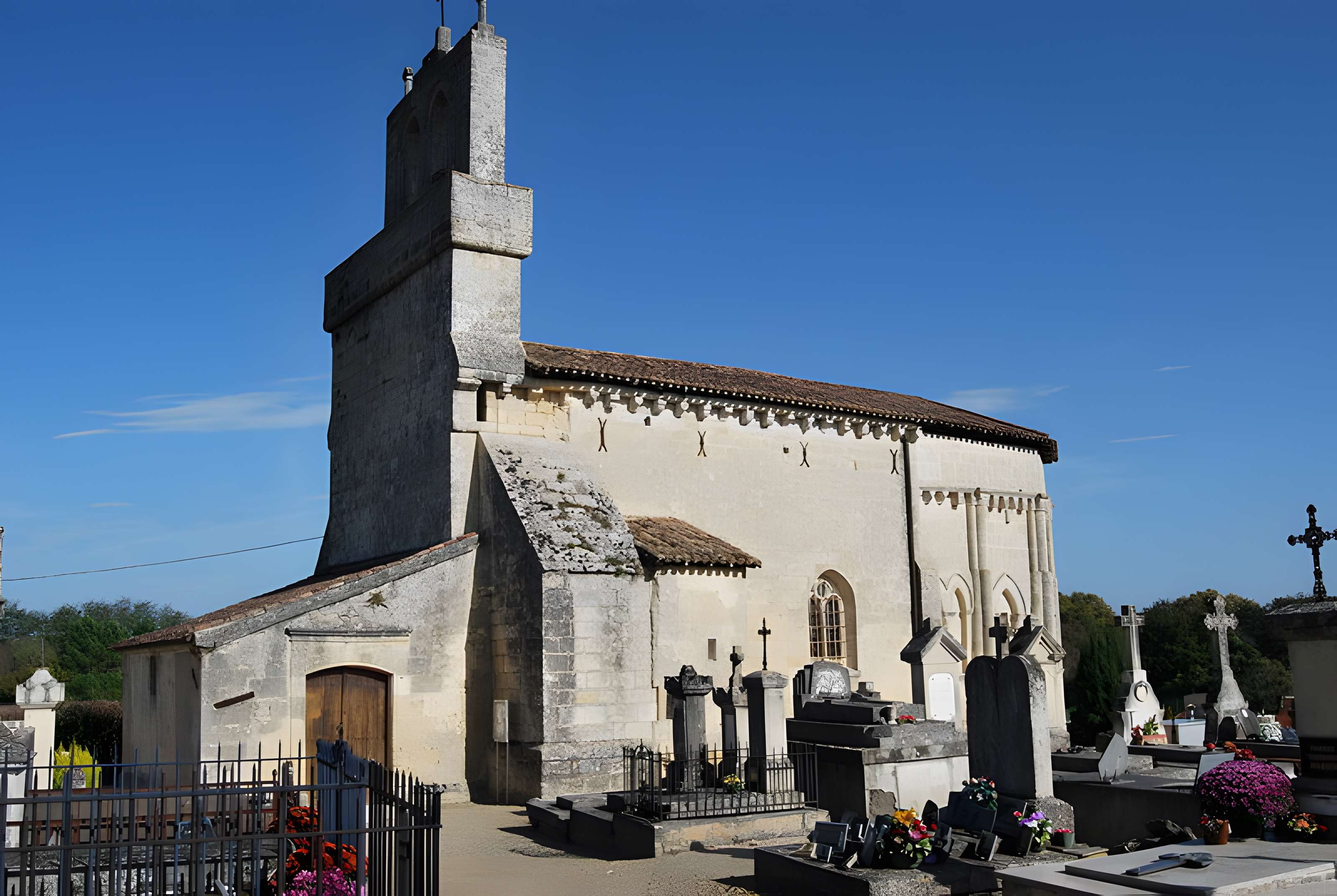 Église Saint-Saturnin de Camarsac