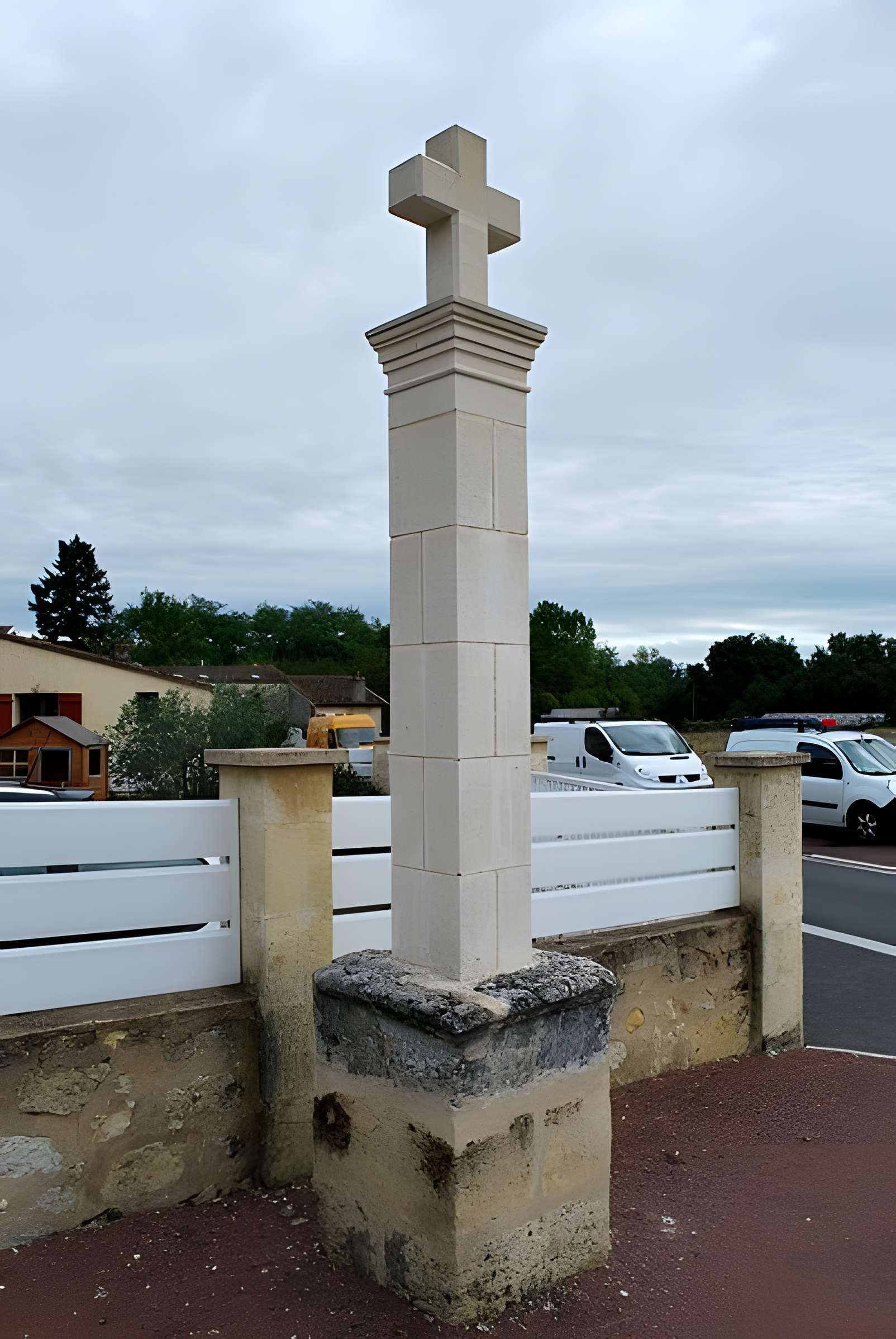 Église Saint-Saturnin de Camarsac