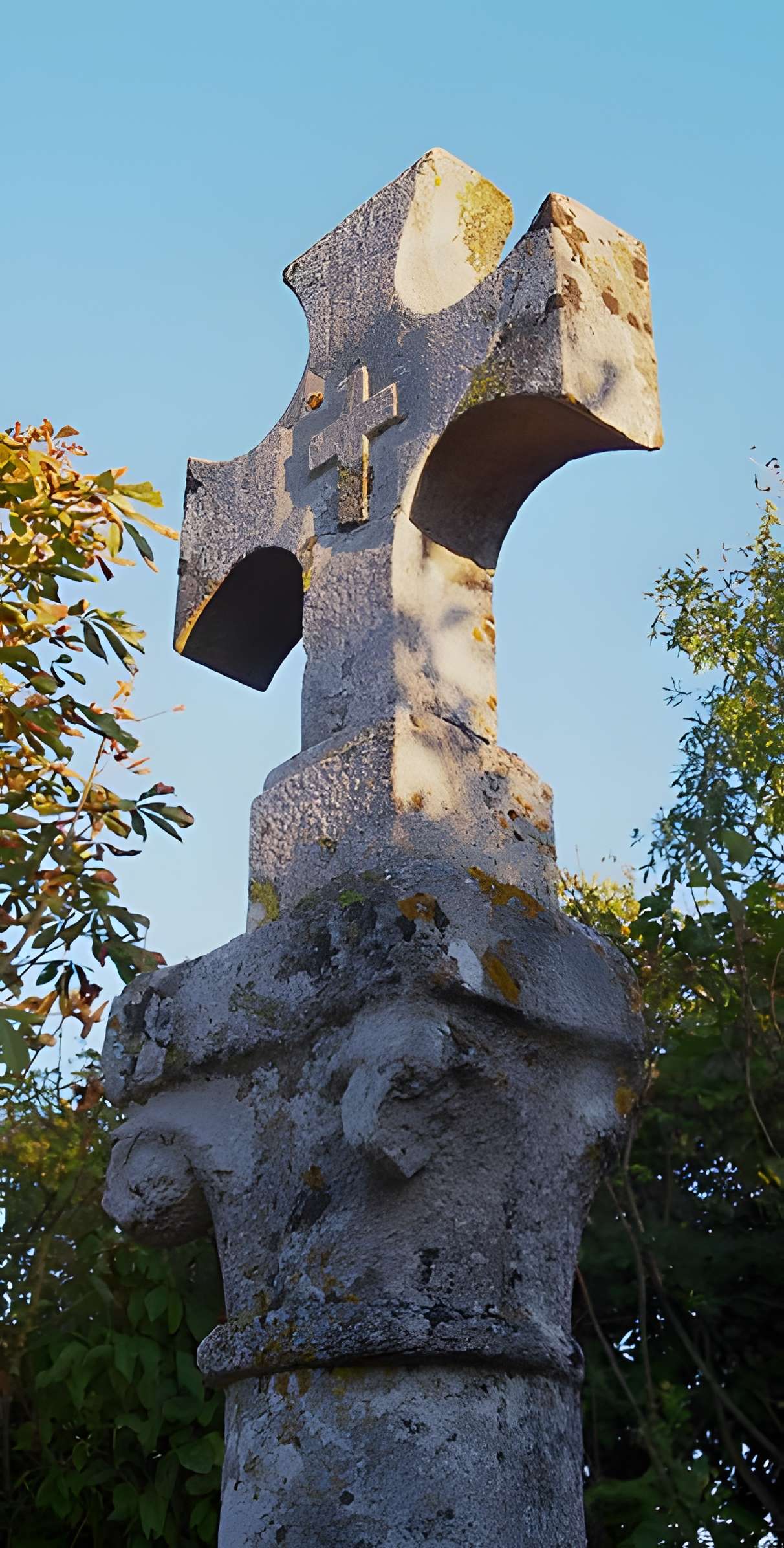Croix de carrefour dite Croix Servin