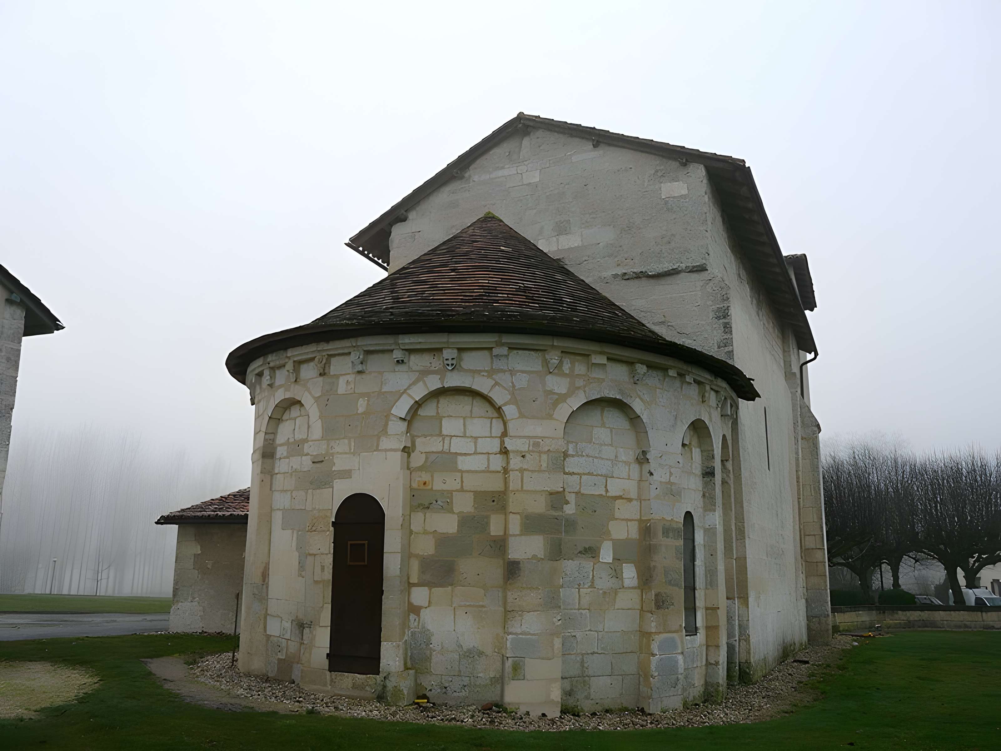 Église Saint-Saturnin de Coutures