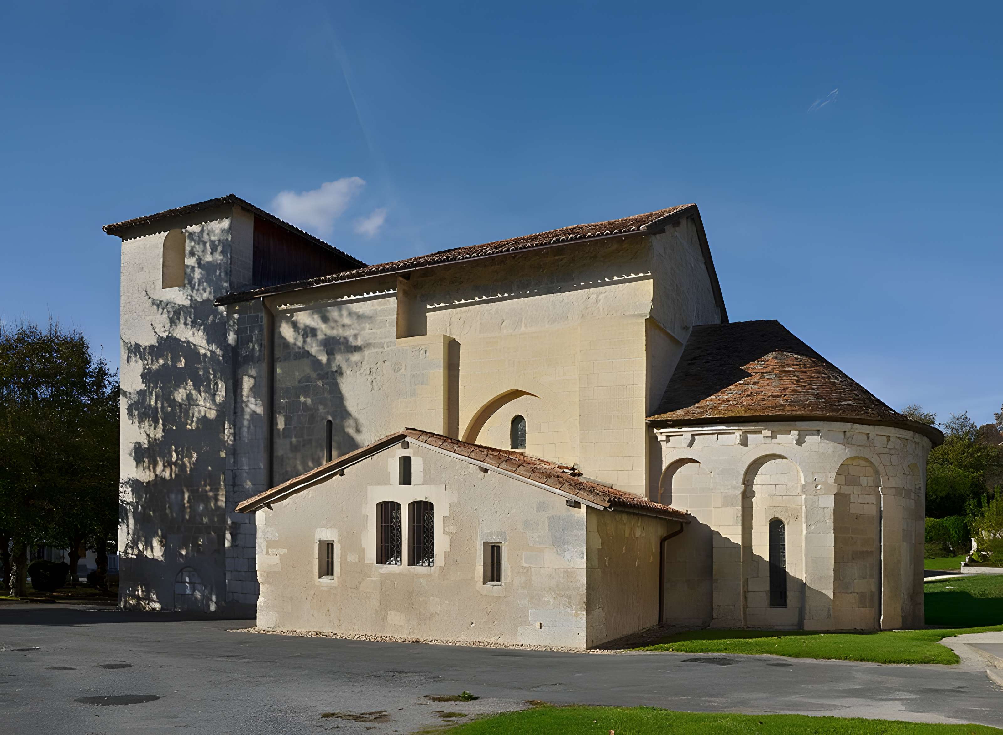 Église Saint-Saturnin de Coutures