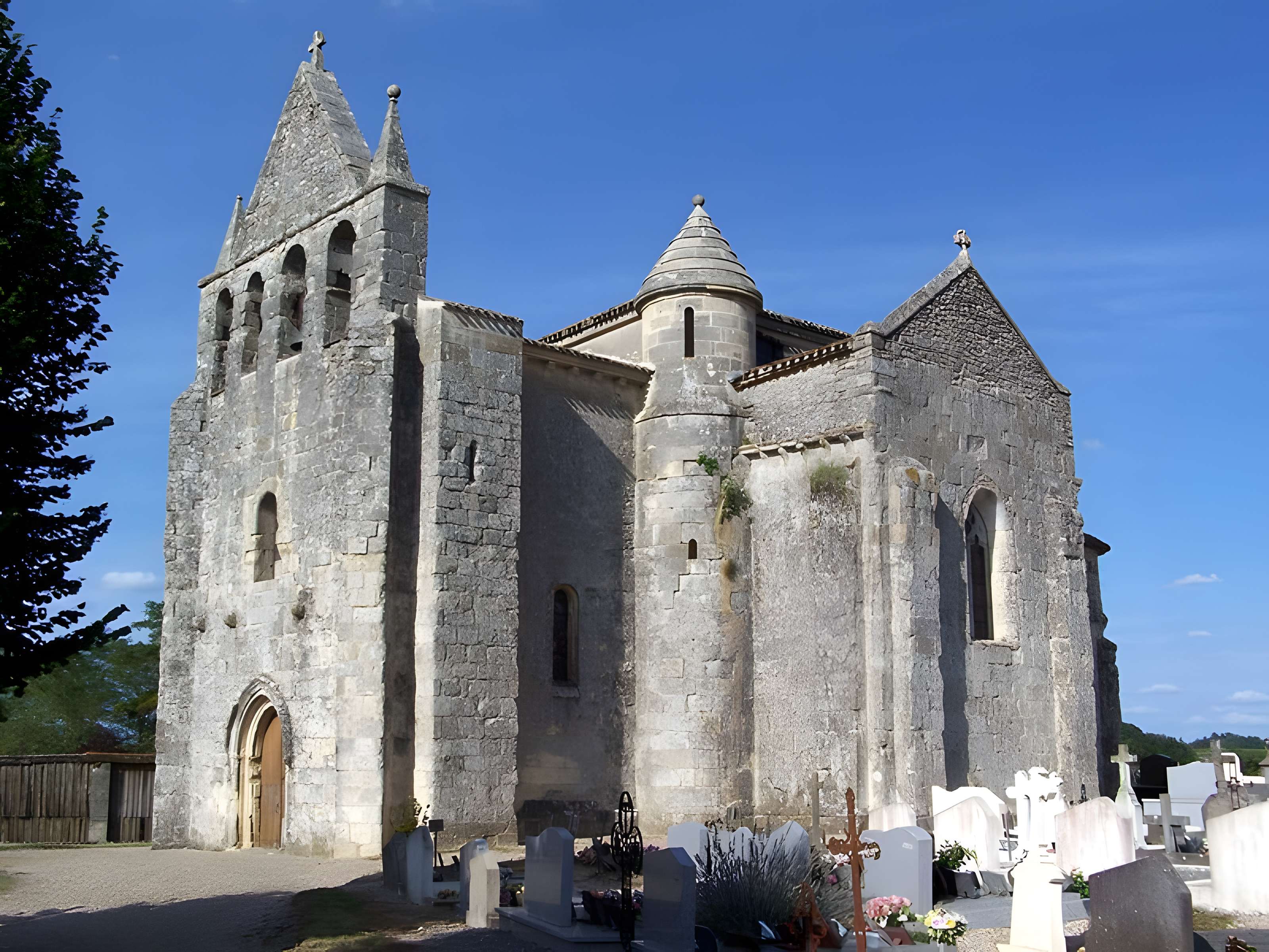 Église Saint-Saturnin de Mauriac 