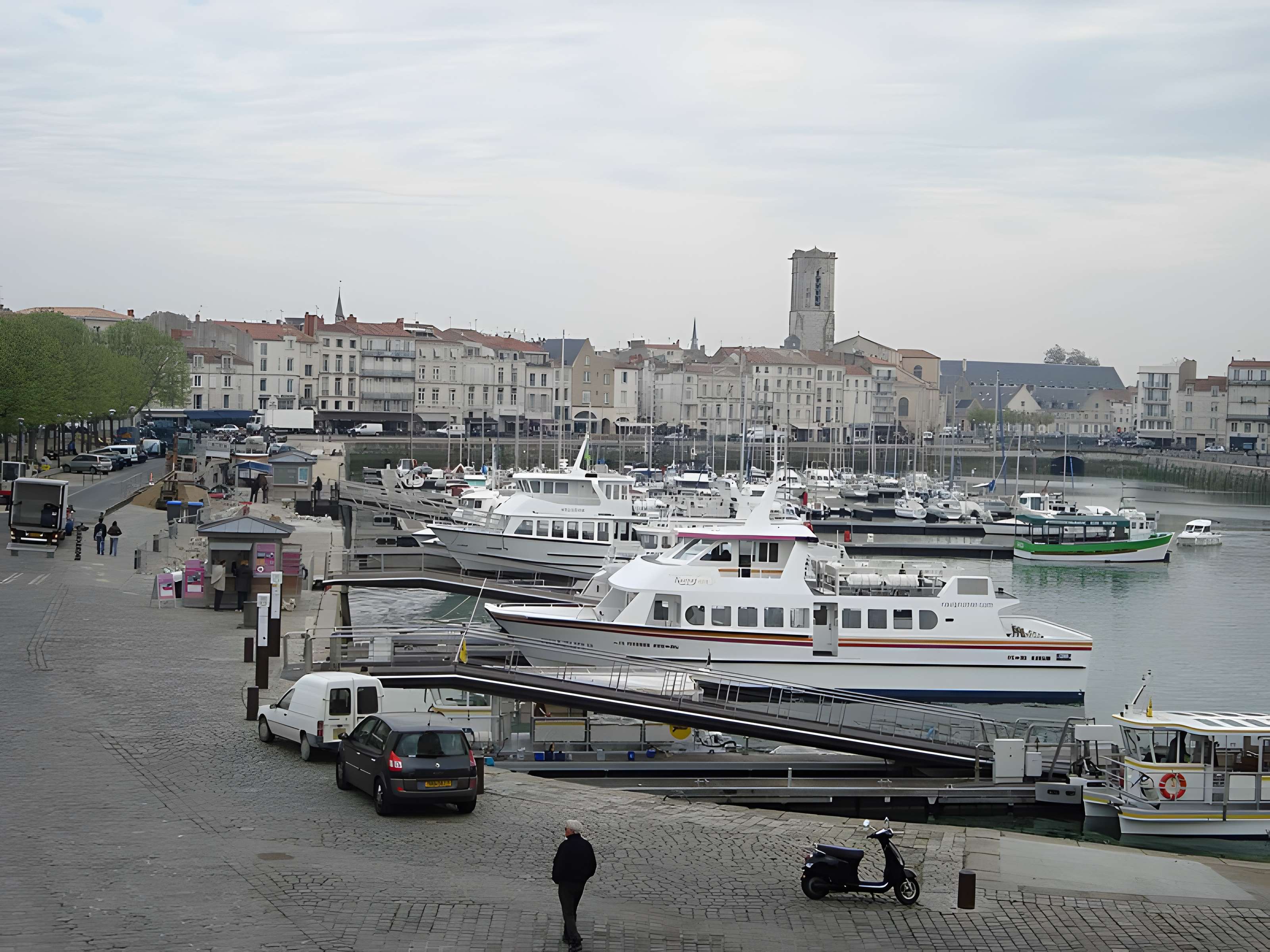 Église Saint-Sauveur de La Rochelle