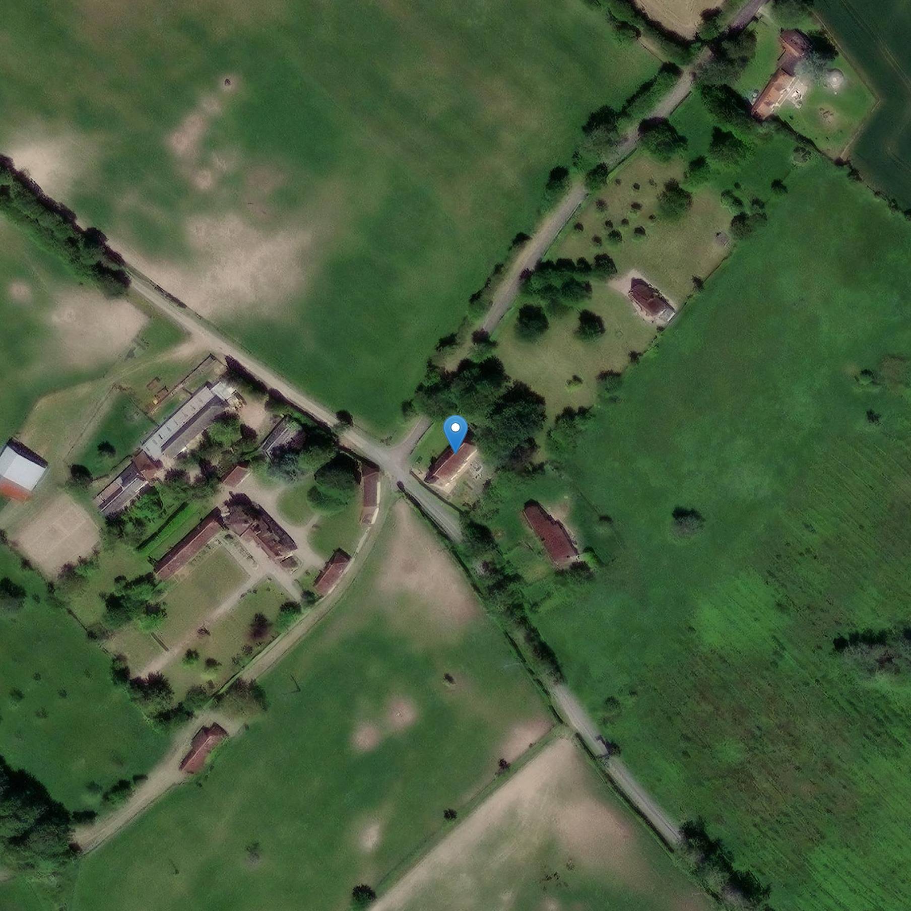 Photo de Saint-Saturnin-des-Ligneries Church