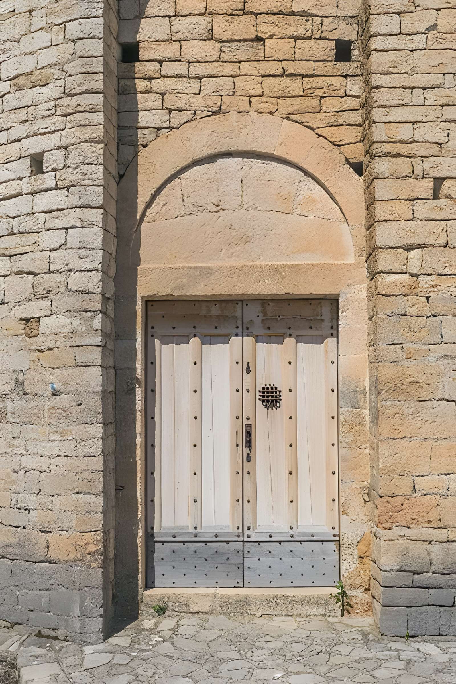 Église Saint-Sauveur de Liaucous de Mostuéjouls