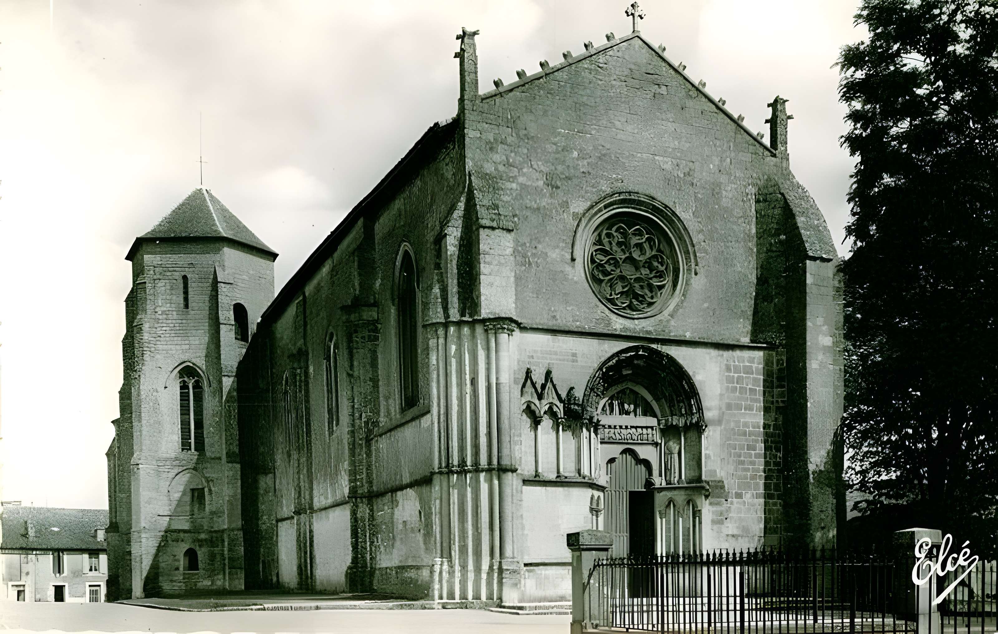 Église Saint-Sauveur-et-Saint-Martin de Saint-Macaire