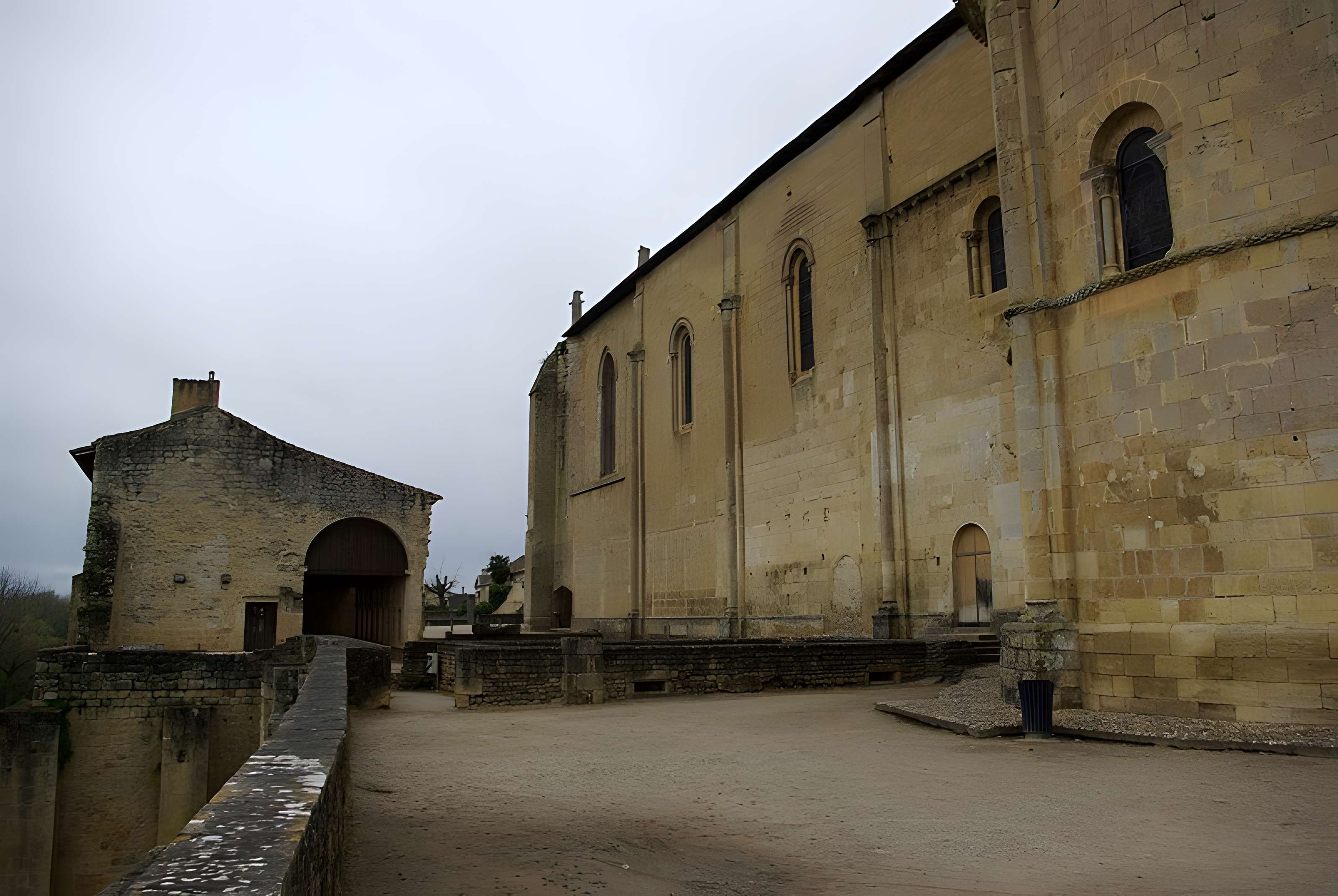 Église Saint-Sauveur-et-Saint-Martin de Saint-Macaire