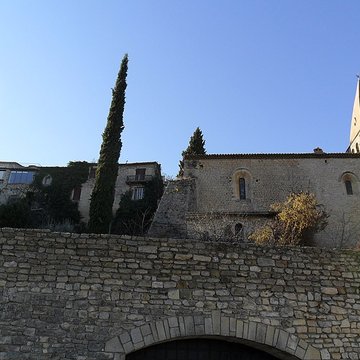 Église Saint-Sauveur-et-Saint-Sixte de Crestet