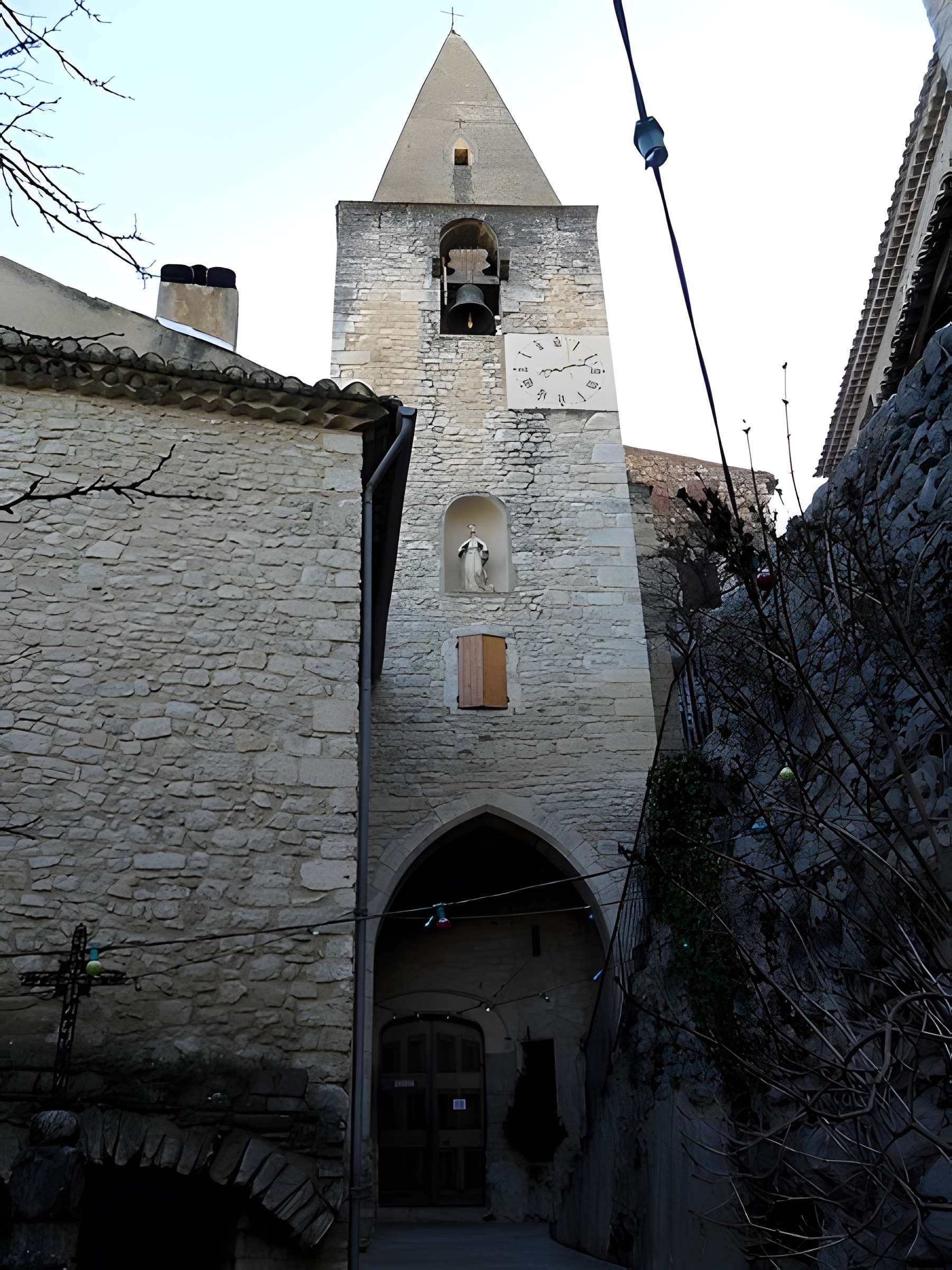 Église Saint-Sauveur-et-Saint-Sixte de Crestet