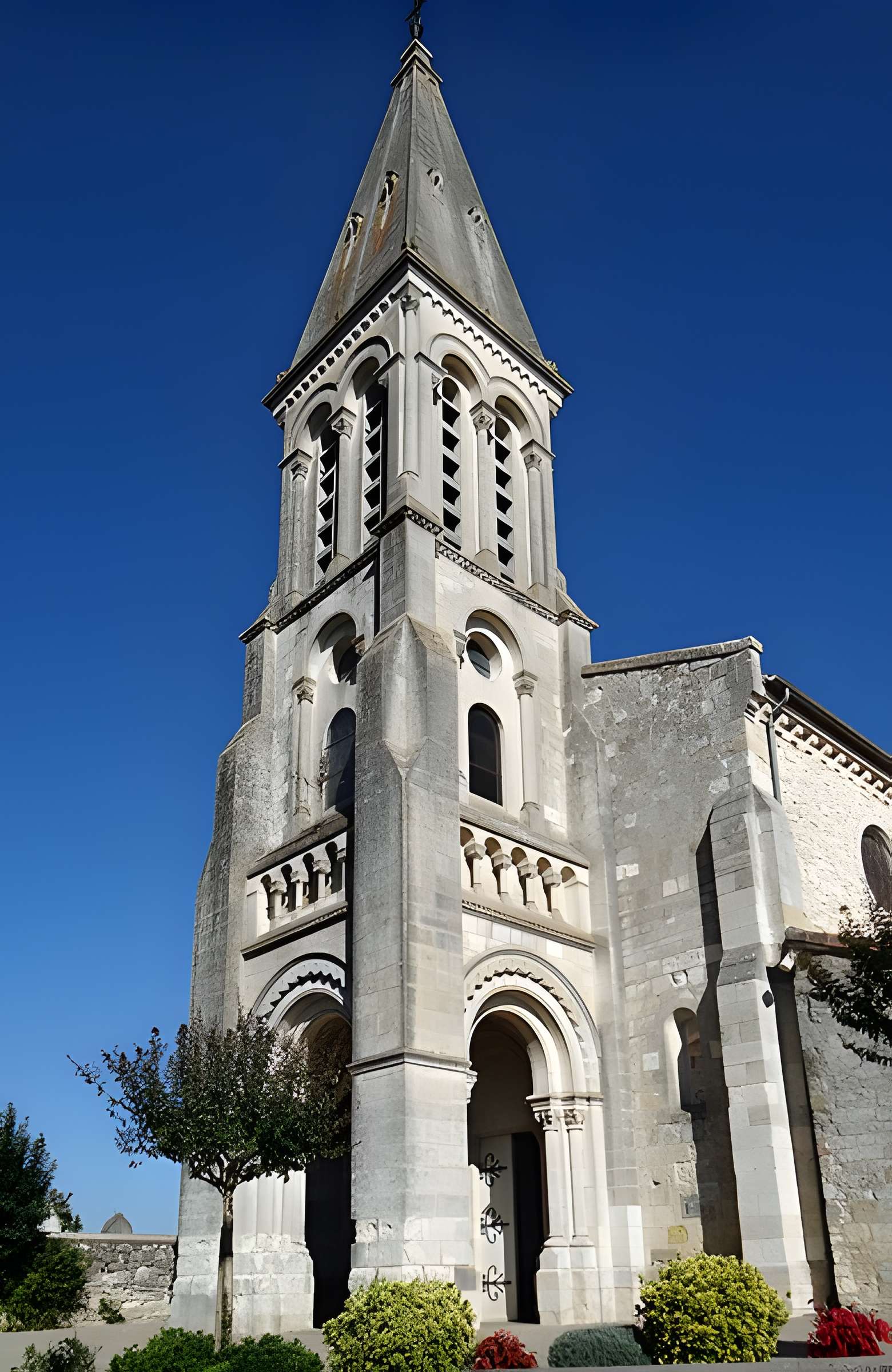 Église Saint-Sernin d'Artigues