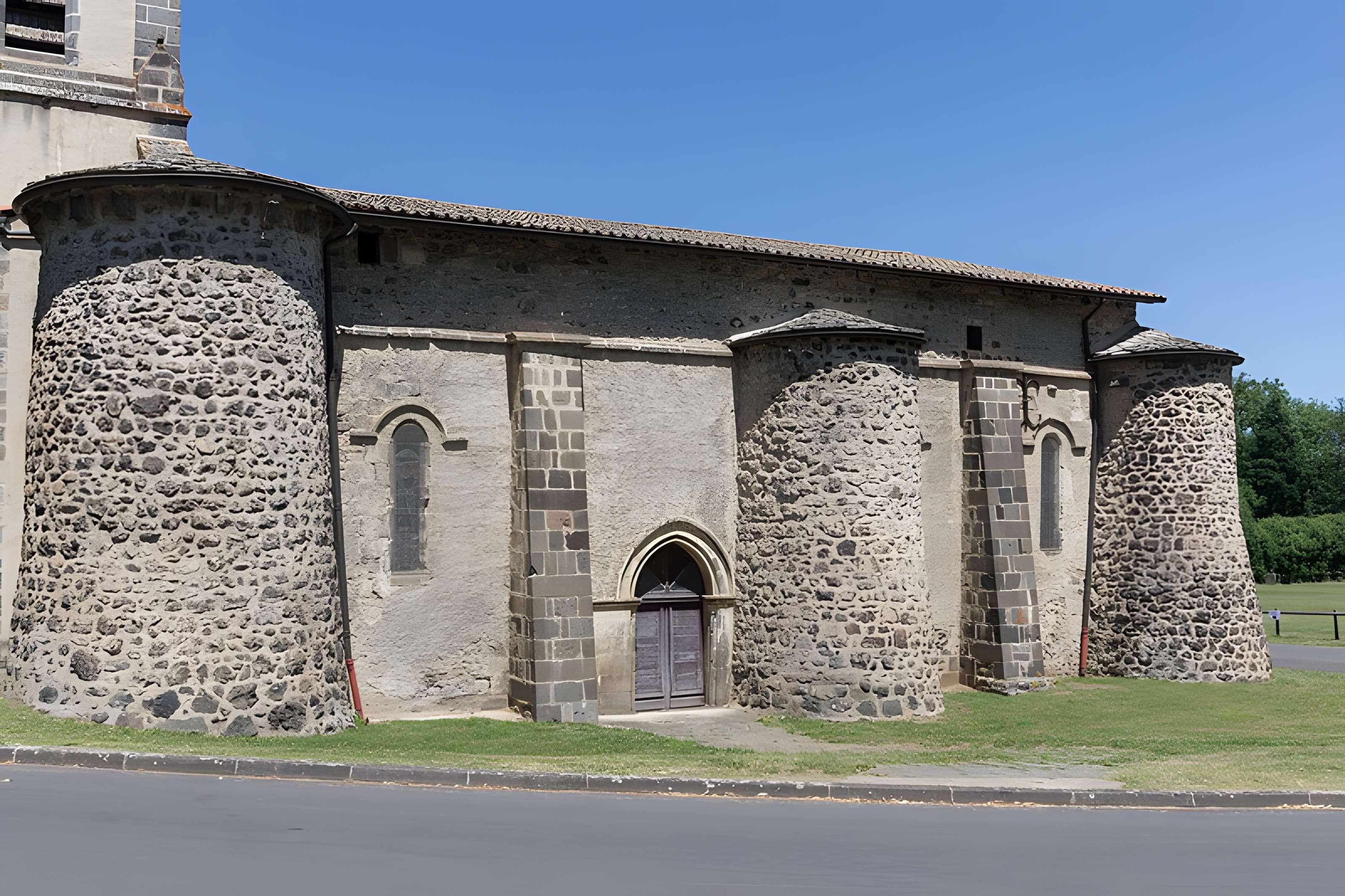 Église Saint-Sidoine d'Aydat