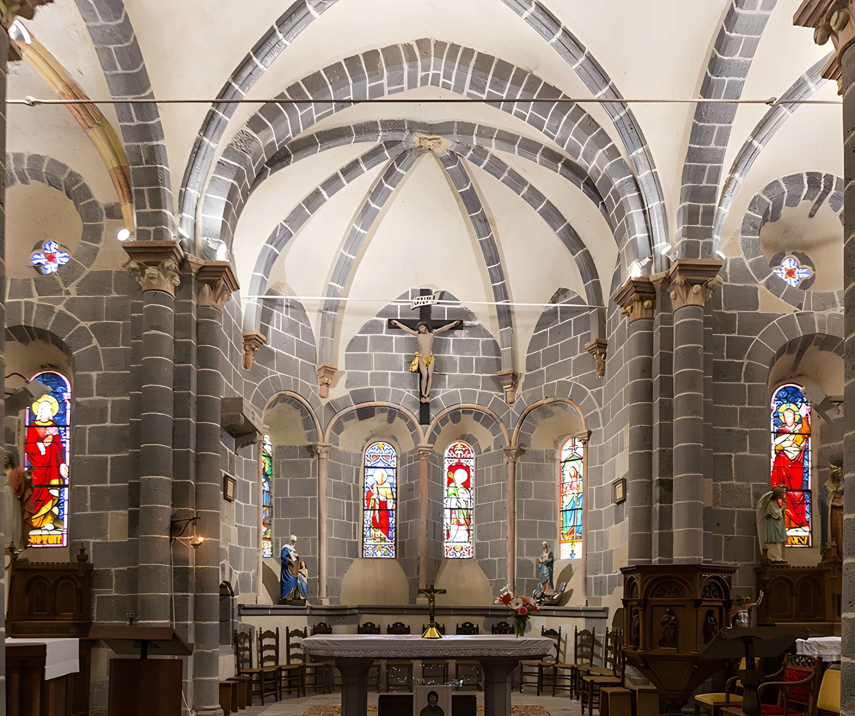 Église Saint-Sidoine d'Aydat