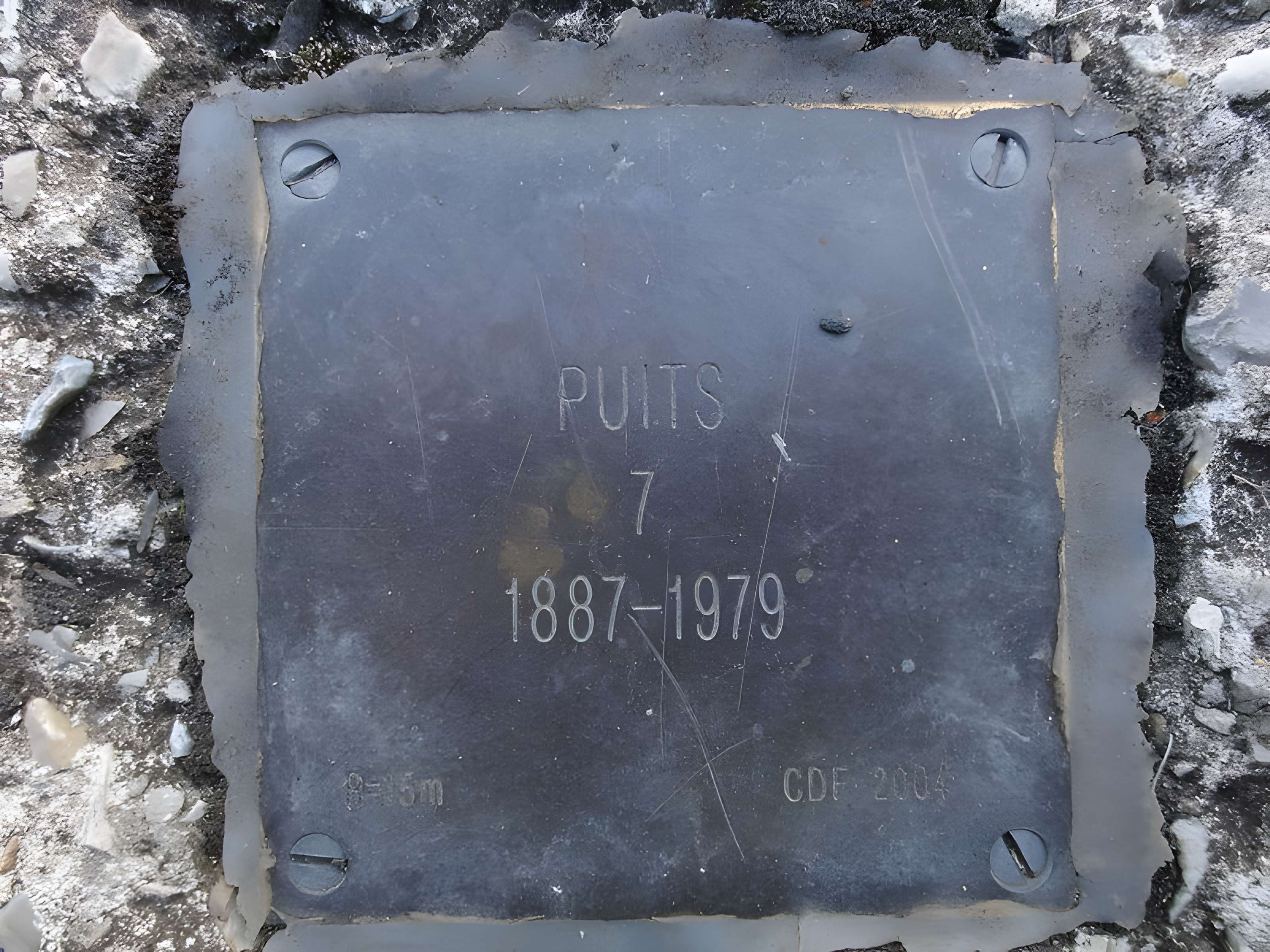 Fosse n° 7 de la compagnie des mines de Vicoigne-Noeux-Drocourt et du groupe de Béthune des Houillères du Bassin du Nord et du Pas-de-Calais