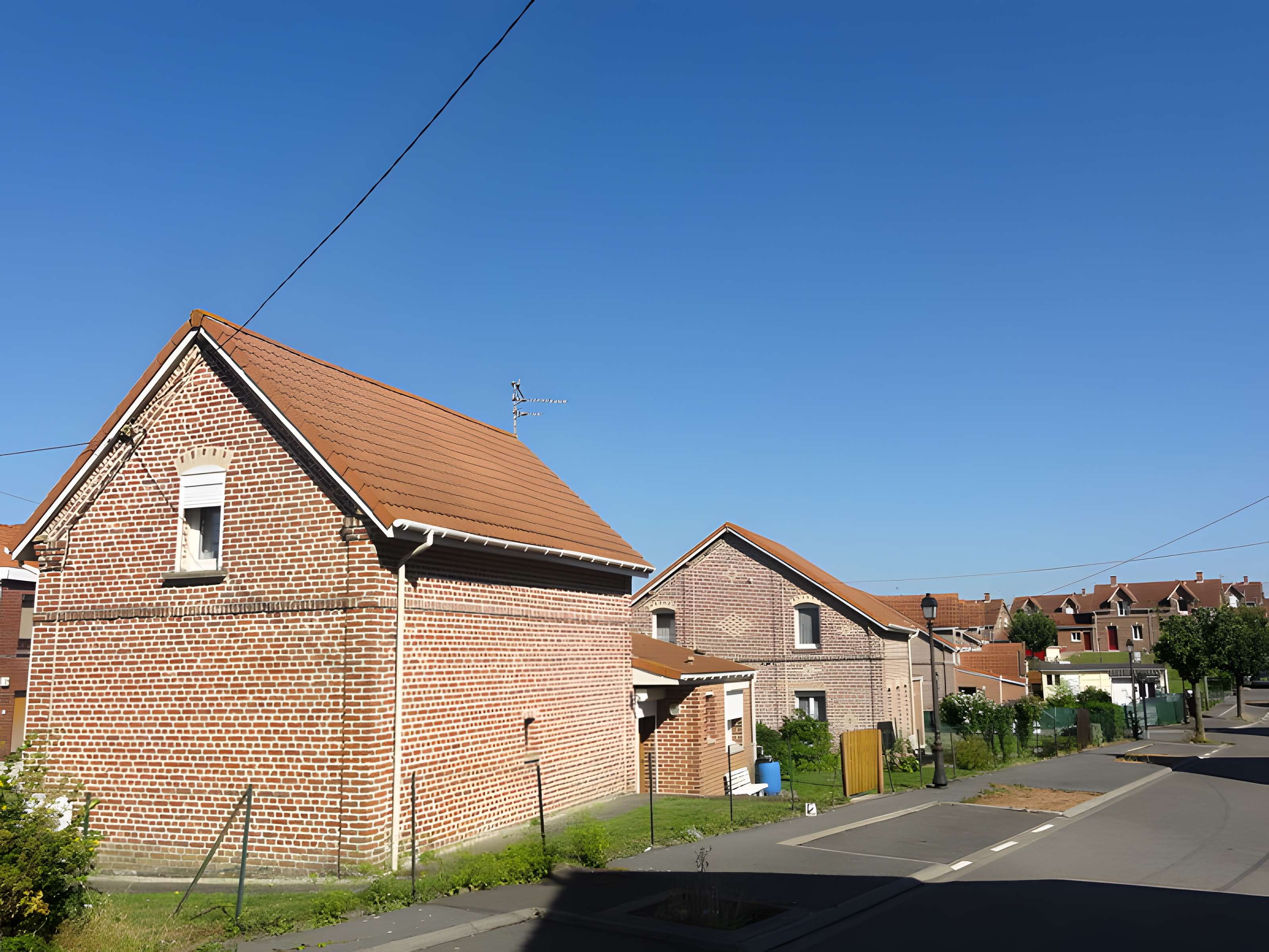 Fosse n° 7 de la compagnie des mines de Vicoigne-Noeux-Drocourt et du groupe de Béthune des Houillères du Bassin du Nord et du Pas-de-Calais