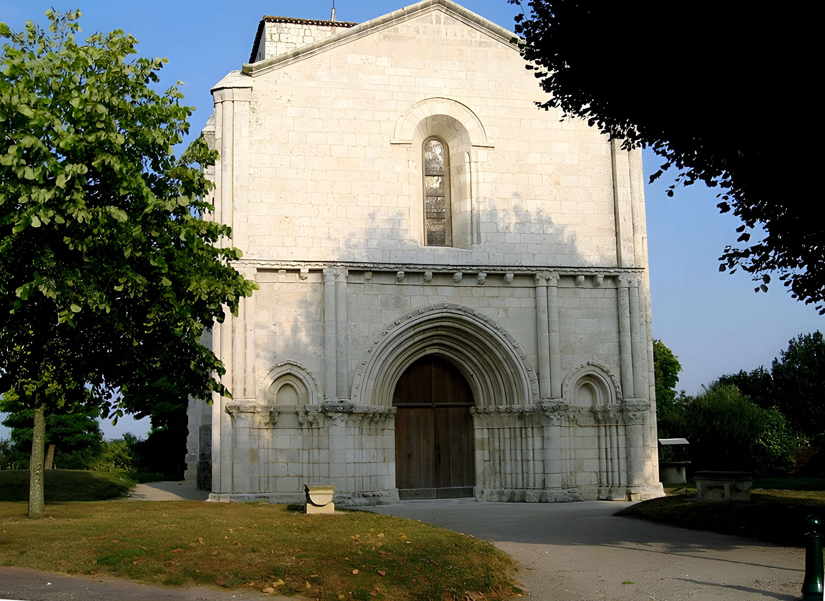 Église Saint-Sulpice de Saint-Sulpice-de-Royan