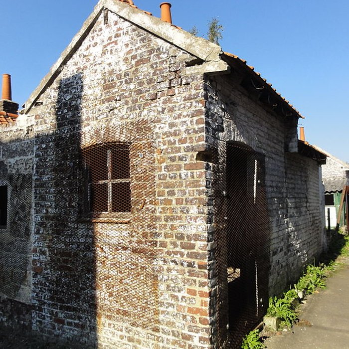 Photo de Cité des Electriciens ancien coron de la fosse n 2 dite du Mont-Blanc , située en bordure de la rue Anatole-France et constitué de la totalité des rues Ampère, Branly, Coulomb, Edison, Faraday, Franklin, Gramme, Laplace, Marconi, Volta