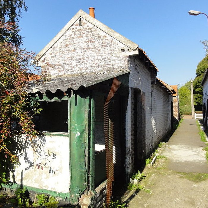 Photo de Cité des Electriciens ancien coron de la fosse n 2 dite du Mont-Blanc , située en bordure de la rue Anatole-France et constitué de la totalité des rues Ampère, Branly, Coulomb, Edison, Faraday, Franklin, Gramme, Laplace, Marconi, Volta