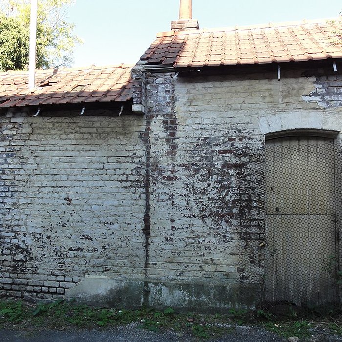 Photo de Cité des Electriciens ancien coron de la fosse n 2 dite du Mont-Blanc , située en bordure de la rue Anatole-France et constitué de la totalité des rues Ampère, Branly, Coulomb, Edison, Faraday, Franklin, Gramme, Laplace, Marconi, Volta
